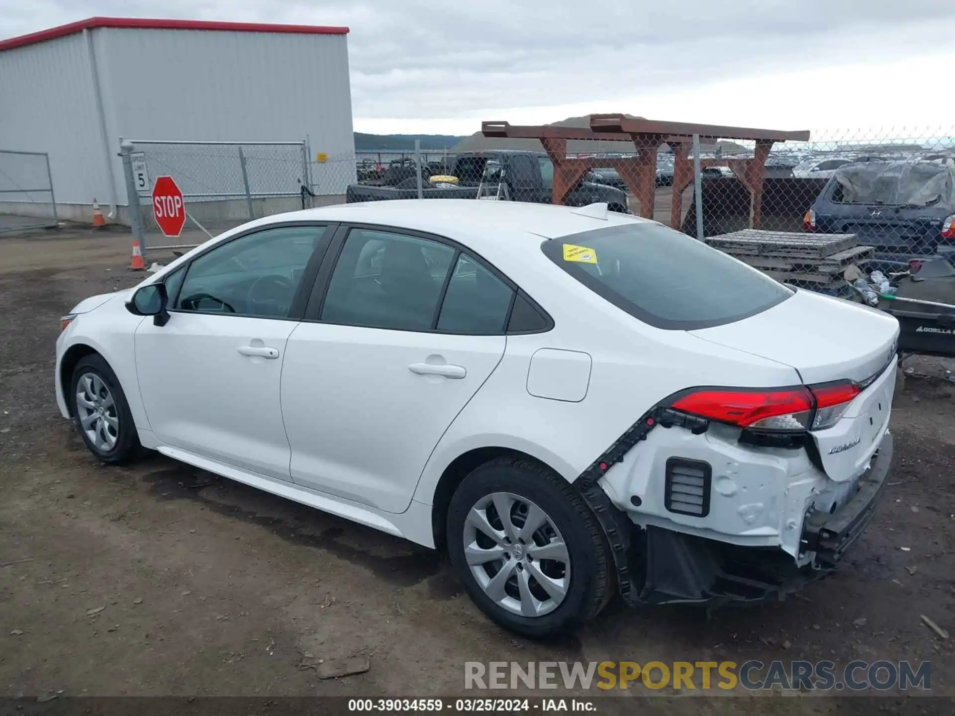 15 Photograph of a damaged car 5YFEPRAE9LP143054 TOYOTA COROLLA 2020