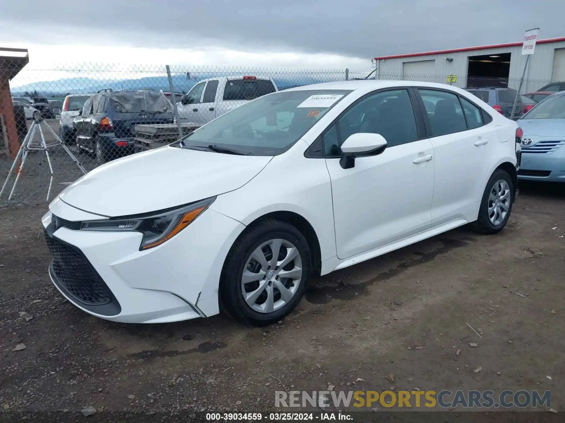 2 Photograph of a damaged car 5YFEPRAE9LP143054 TOYOTA COROLLA 2020