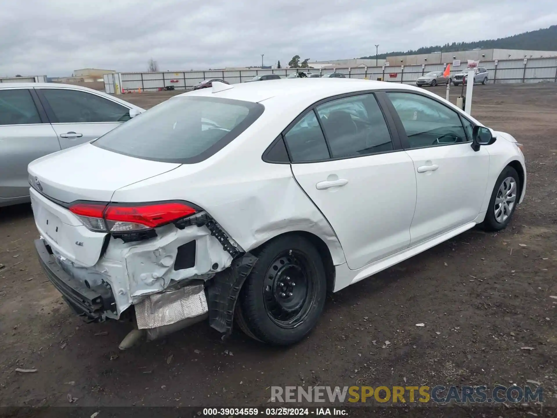 4 Photograph of a damaged car 5YFEPRAE9LP143054 TOYOTA COROLLA 2020