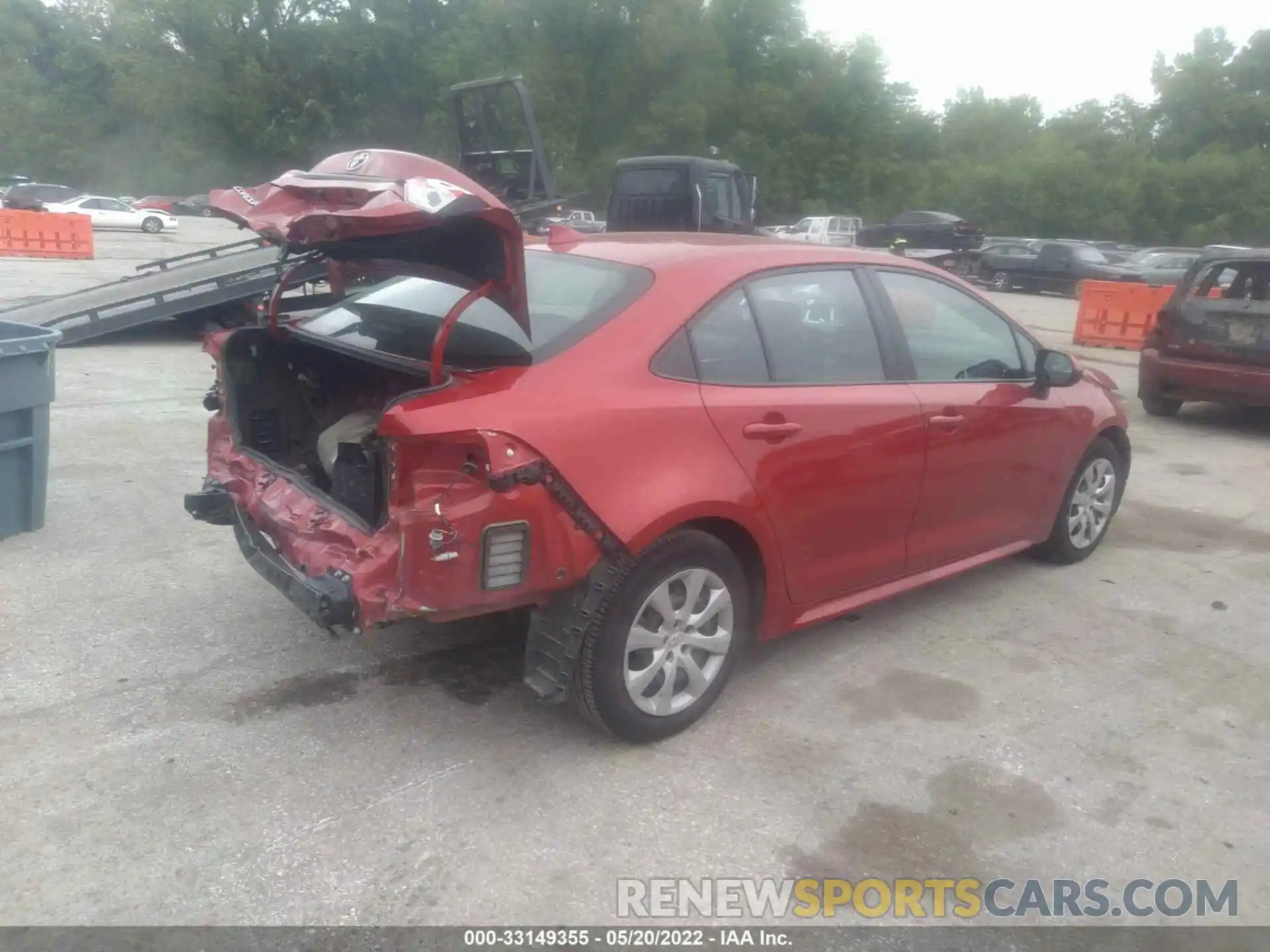 4 Photograph of a damaged car 5YFEPRAE9LP143149 TOYOTA COROLLA 2020