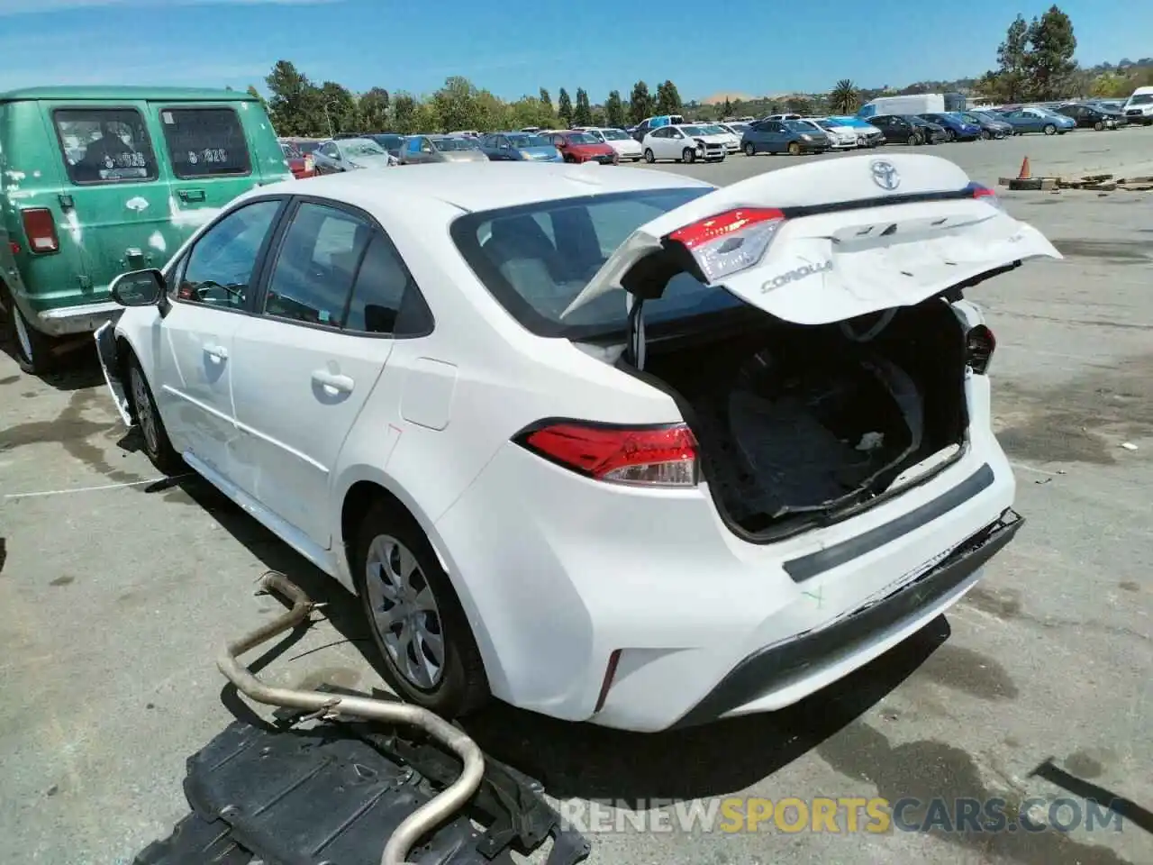 3 Photograph of a damaged car 5YFEPRAE9LP145581 TOYOTA COROLLA 2020