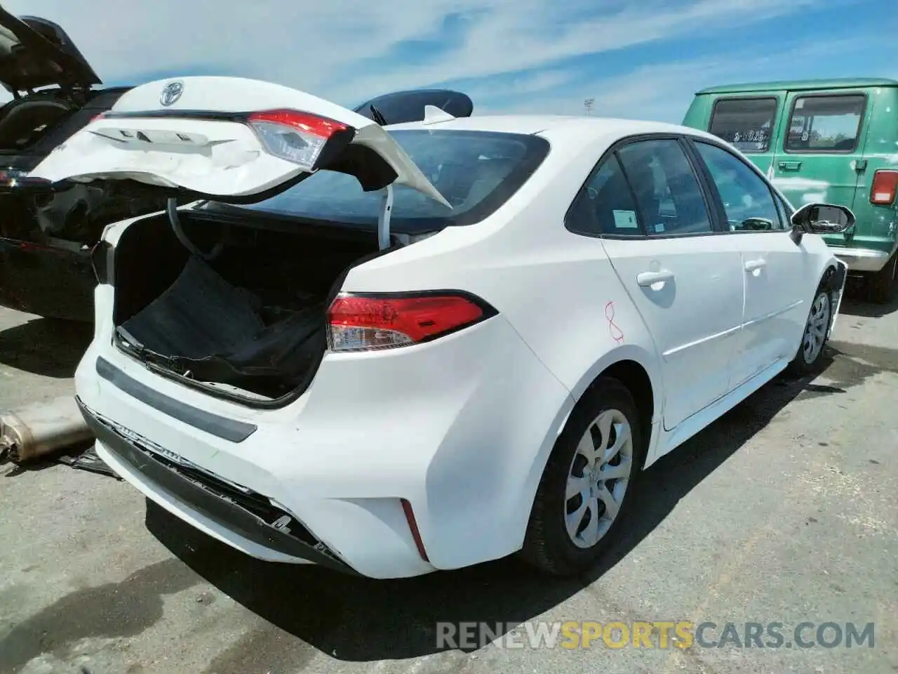 4 Photograph of a damaged car 5YFEPRAE9LP145581 TOYOTA COROLLA 2020