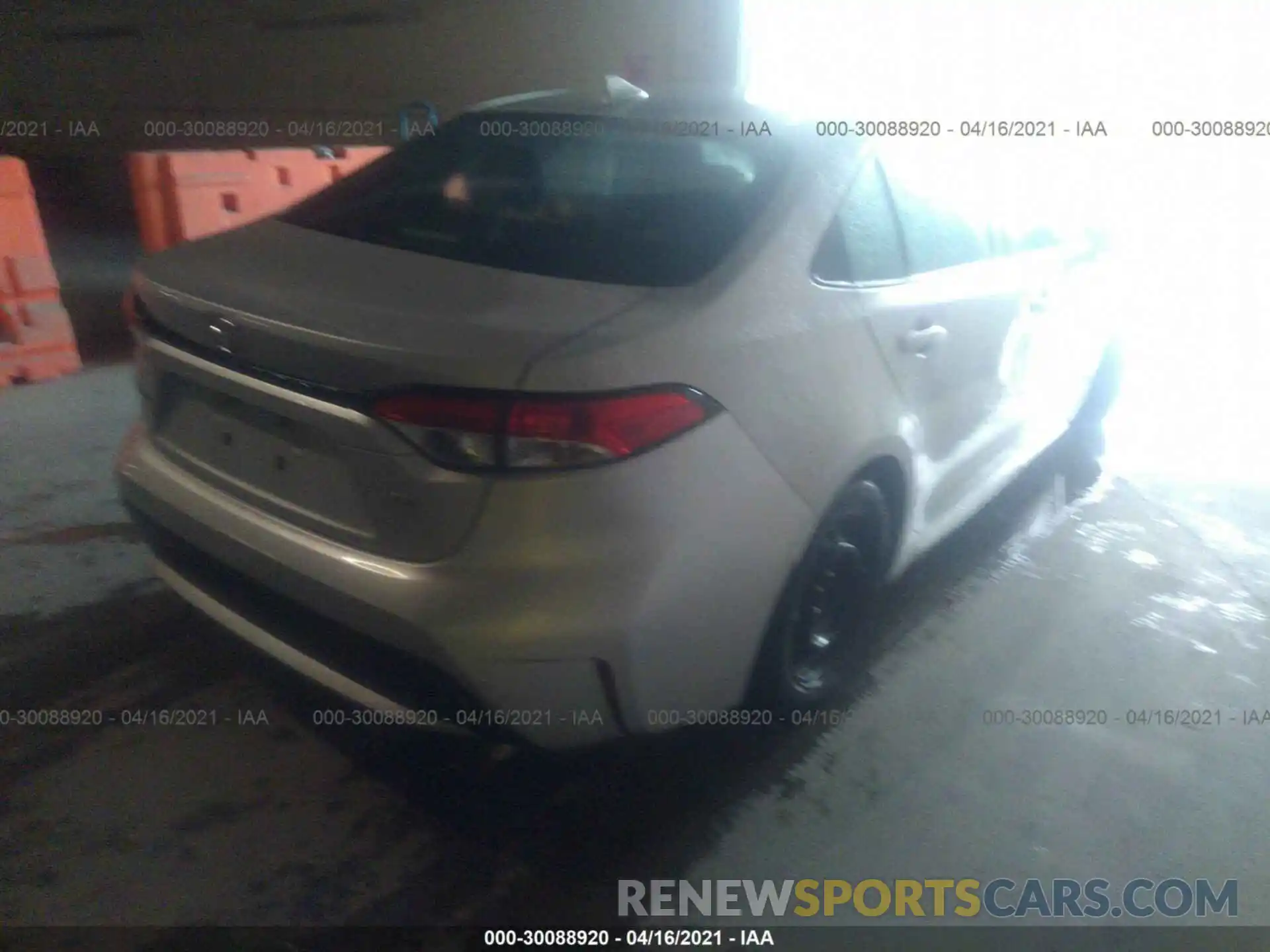 4 Photograph of a damaged car 5YFEPRAEXLP006317 TOYOTA COROLLA 2020