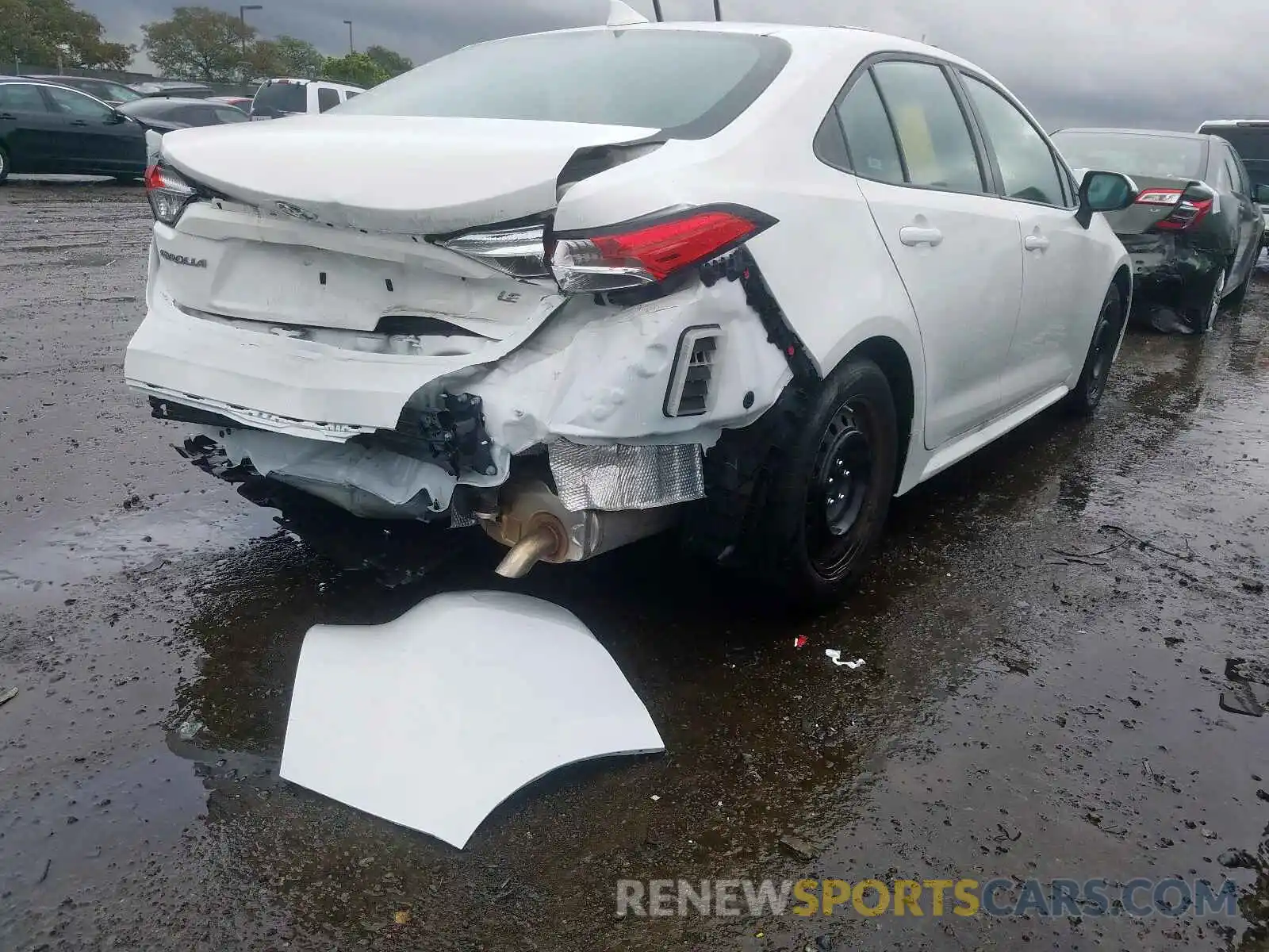 4 Photograph of a damaged car 5YFEPRAEXLP007211 TOYOTA COROLLA 2020