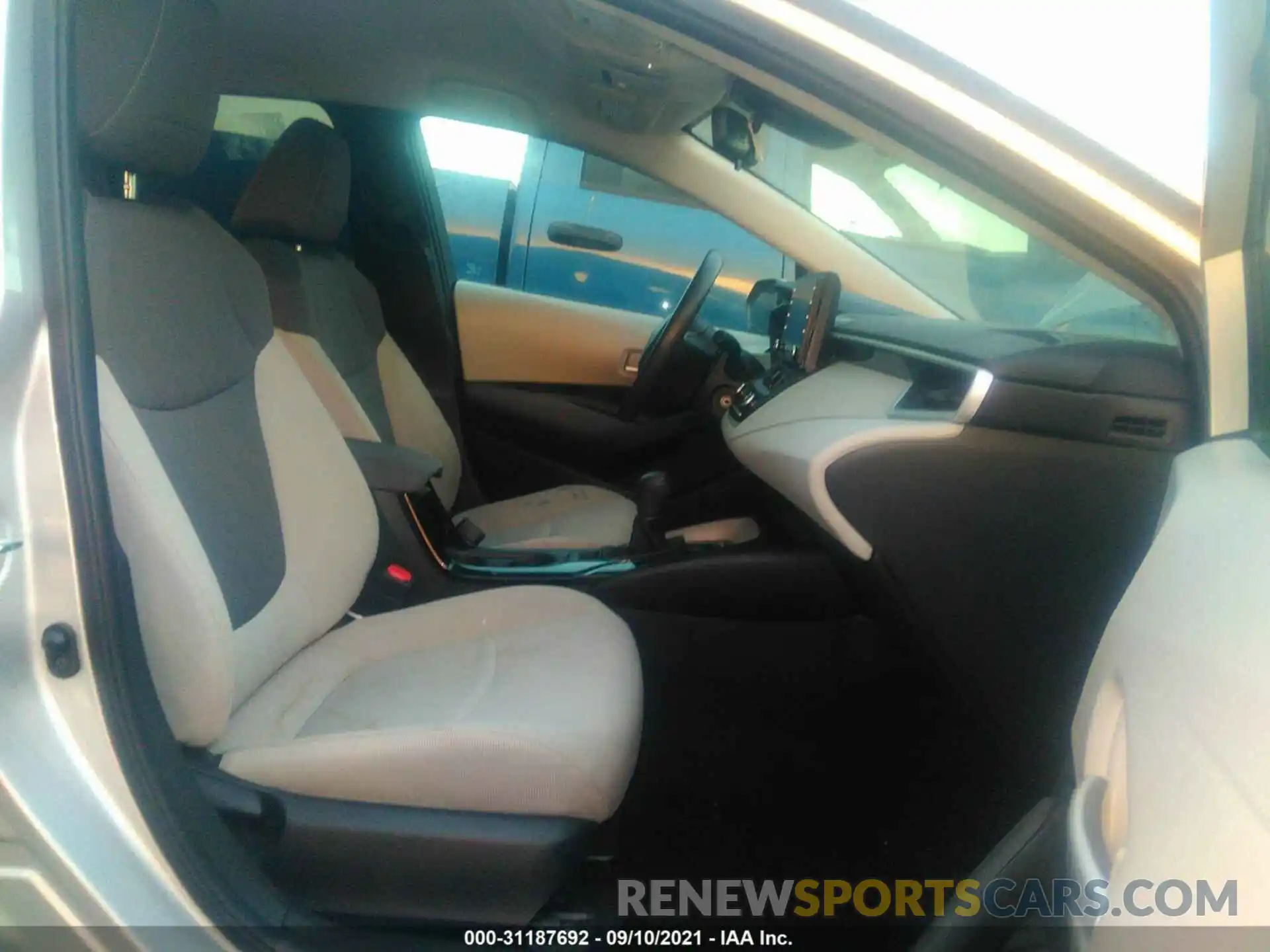 5 Photograph of a damaged car 5YFEPRAEXLP007581 TOYOTA COROLLA 2020