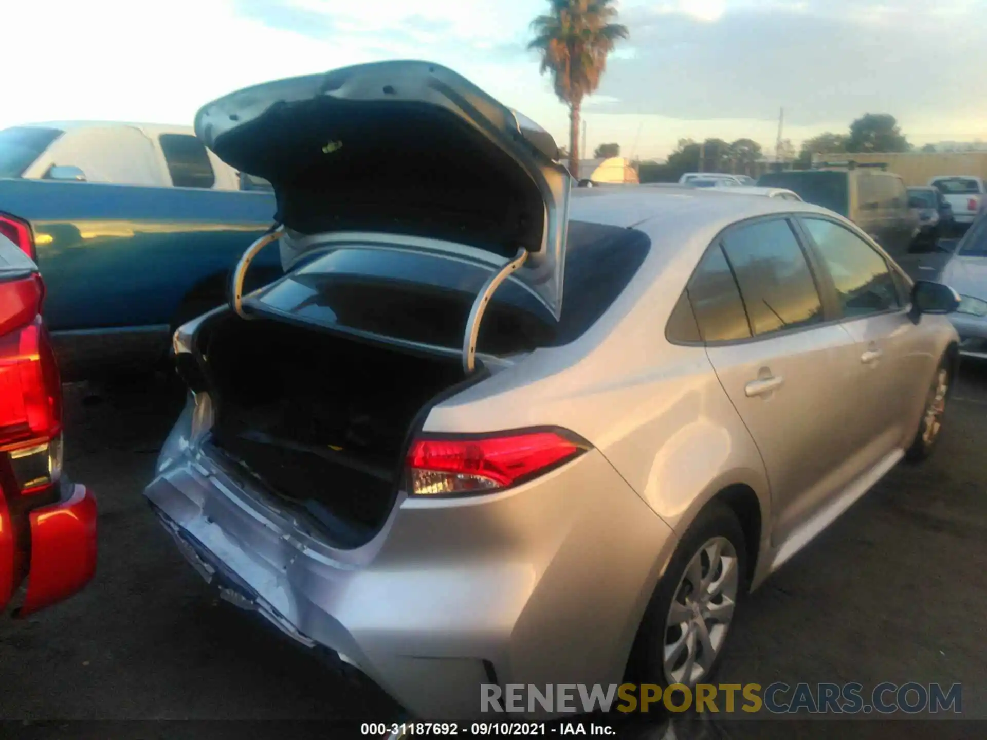 6 Photograph of a damaged car 5YFEPRAEXLP007581 TOYOTA COROLLA 2020