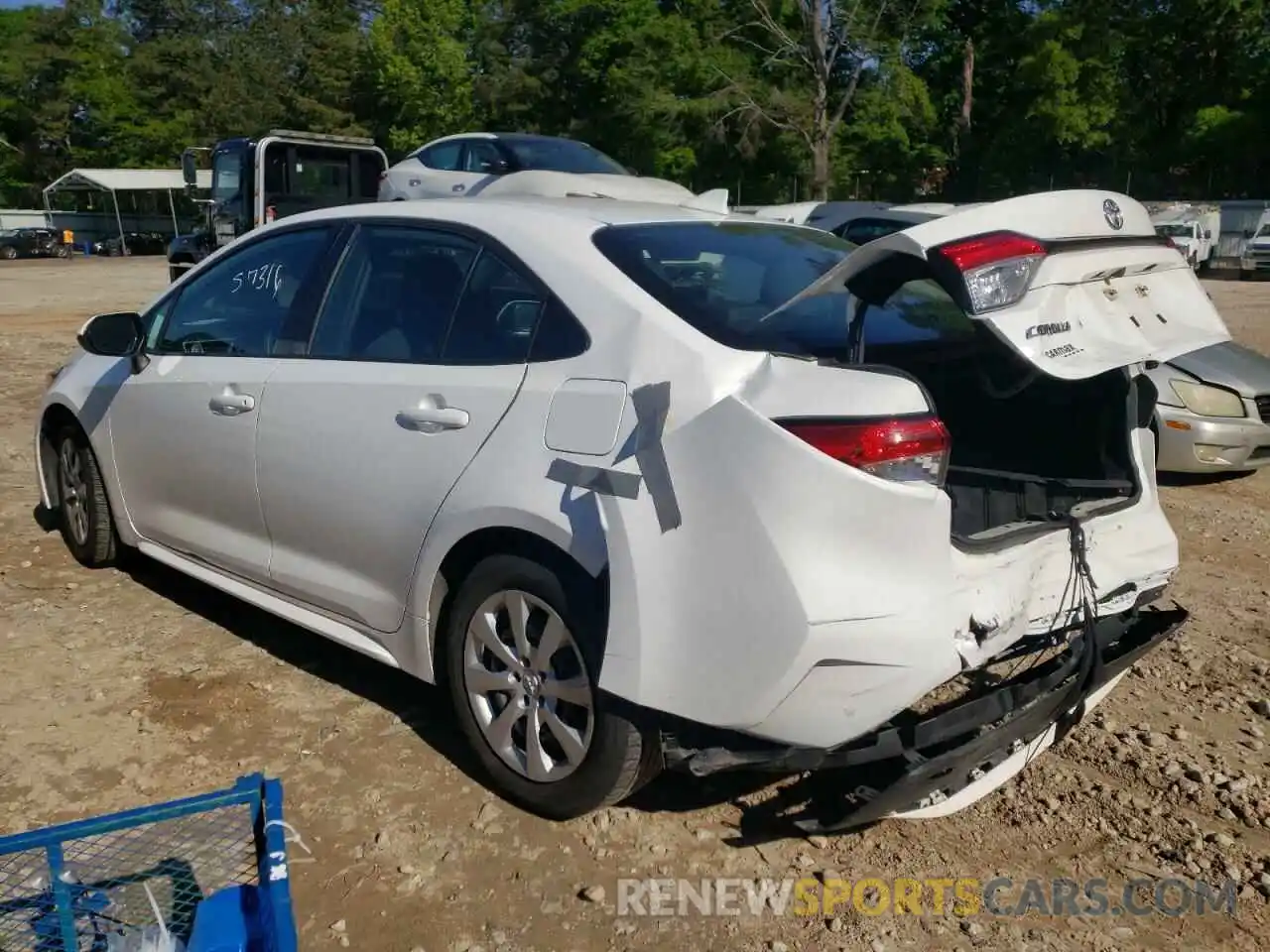 3 Photograph of a damaged car 5YFEPRAEXLP010044 TOYOTA COROLLA 2020