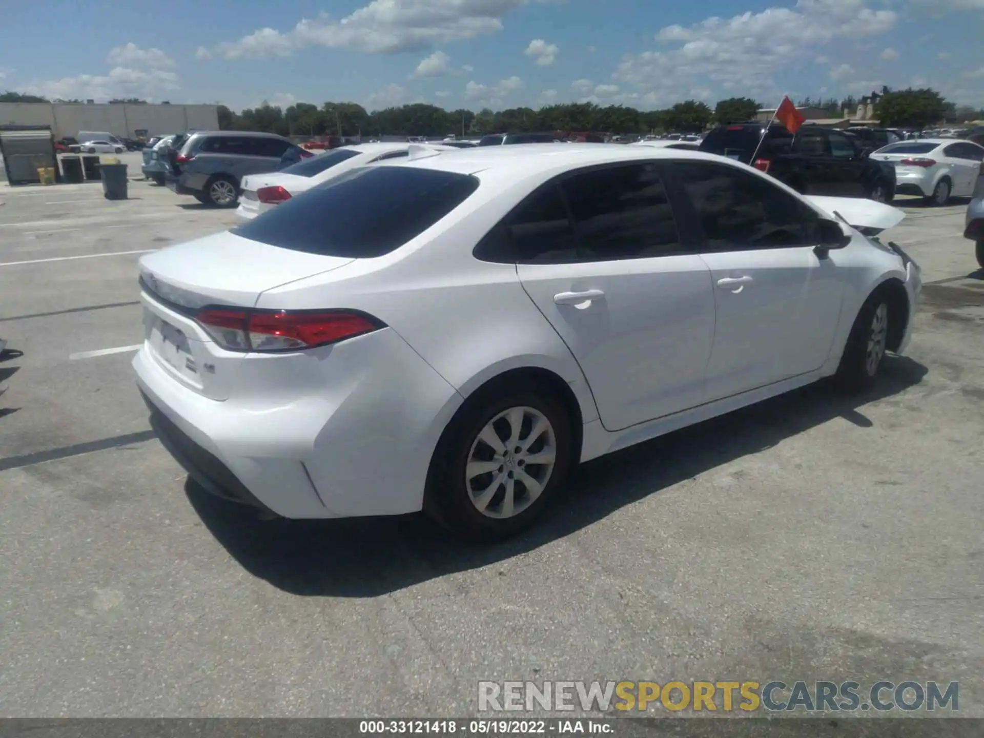 4 Photograph of a damaged car 5YFEPRAEXLP011517 TOYOTA COROLLA 2020