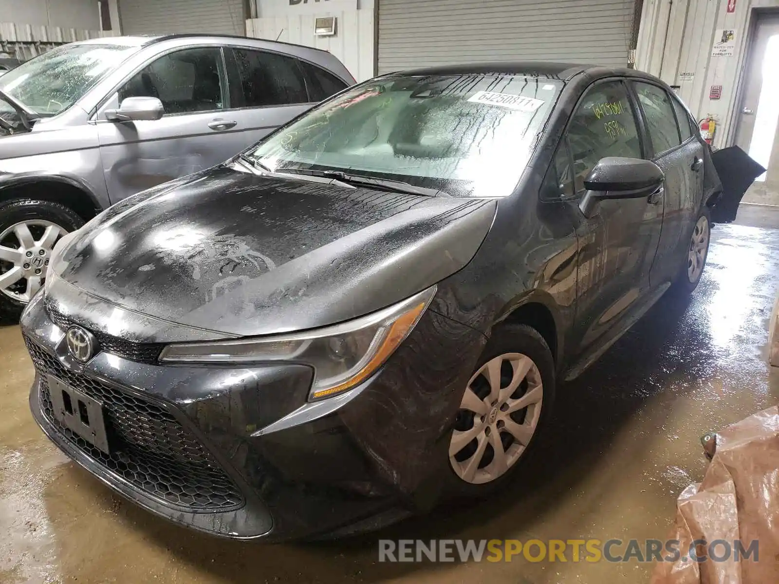 2 Photograph of a damaged car 5YFEPRAEXLP015423 TOYOTA COROLLA 2020