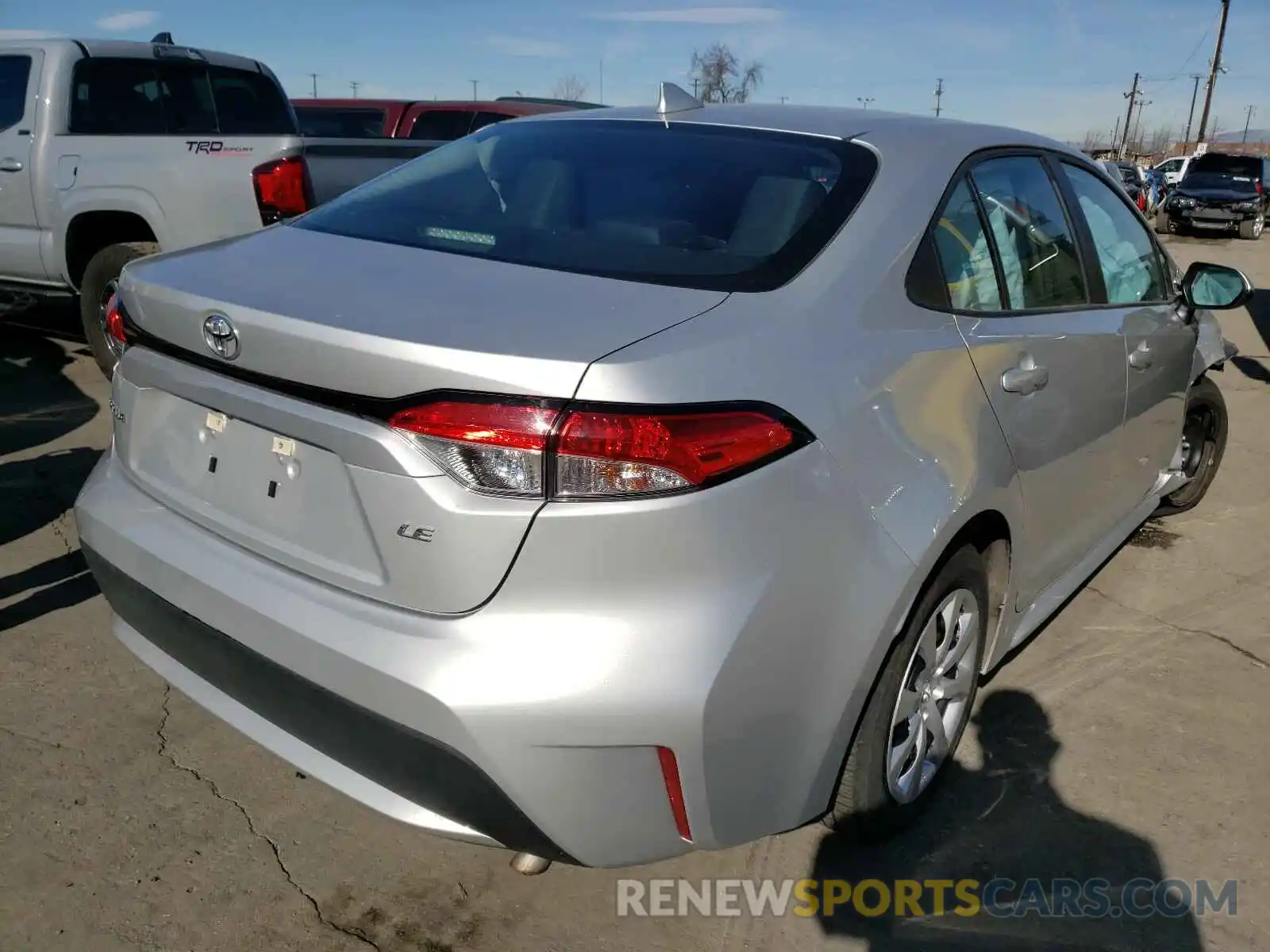 4 Photograph of a damaged car 5YFEPRAEXLP020699 TOYOTA COROLLA 2020