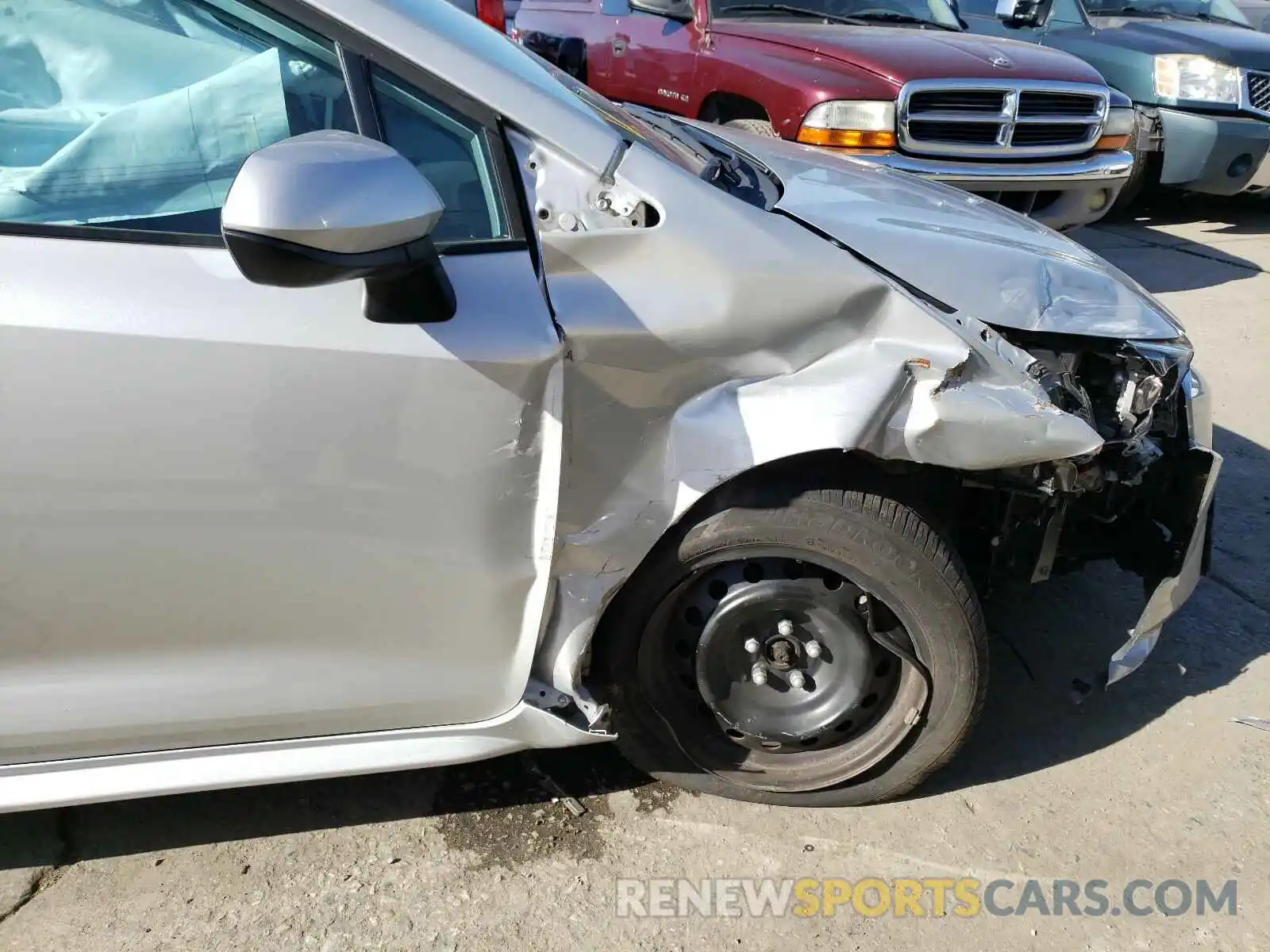 9 Photograph of a damaged car 5YFEPRAEXLP020699 TOYOTA COROLLA 2020