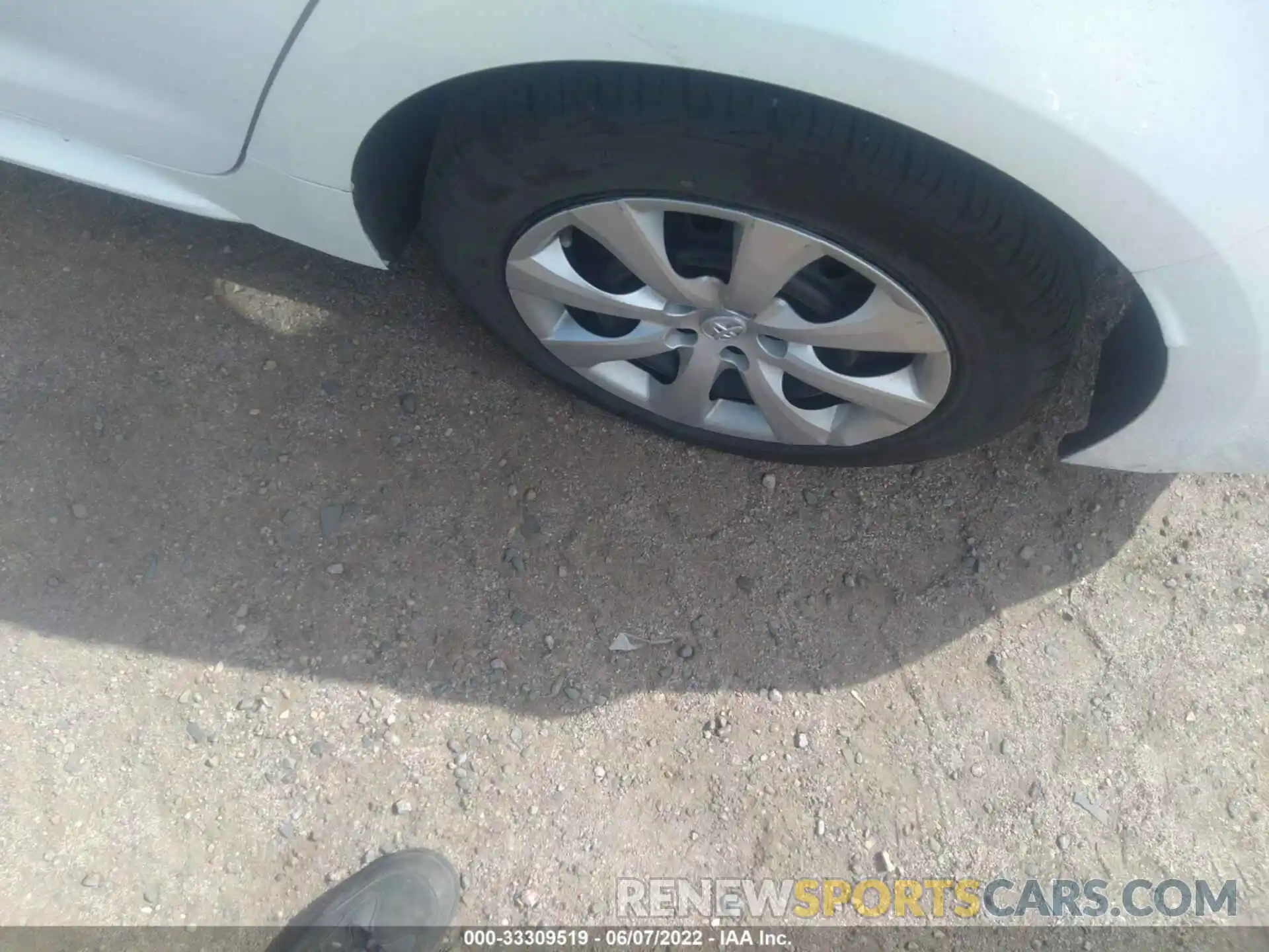 14 Photograph of a damaged car 5YFEPRAEXLP028298 TOYOTA COROLLA 2020