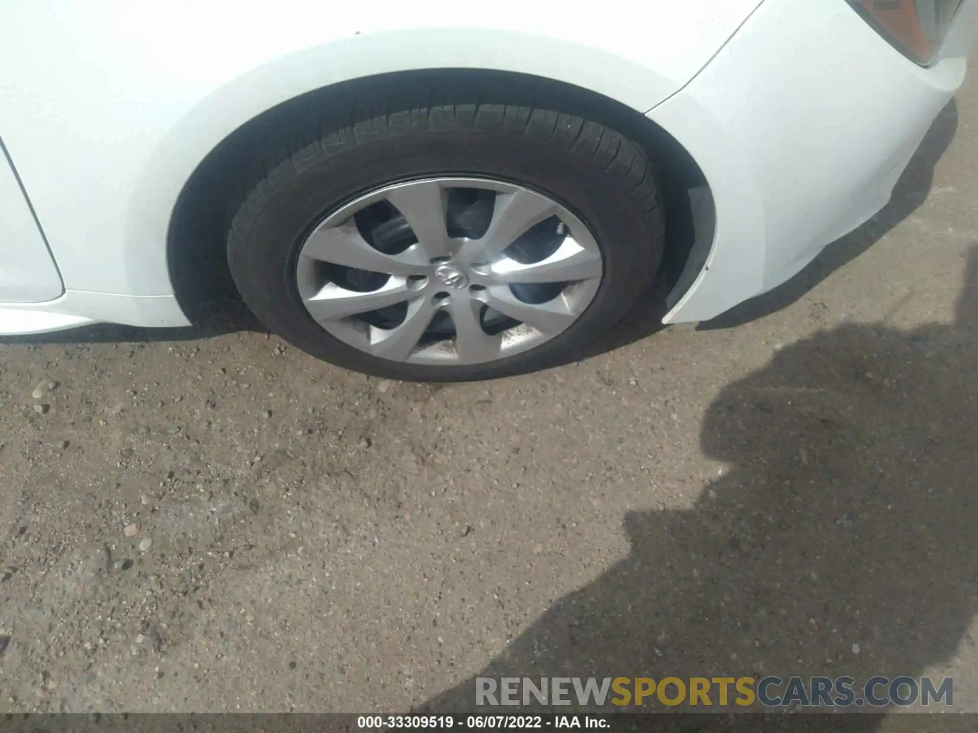 15 Photograph of a damaged car 5YFEPRAEXLP028298 TOYOTA COROLLA 2020