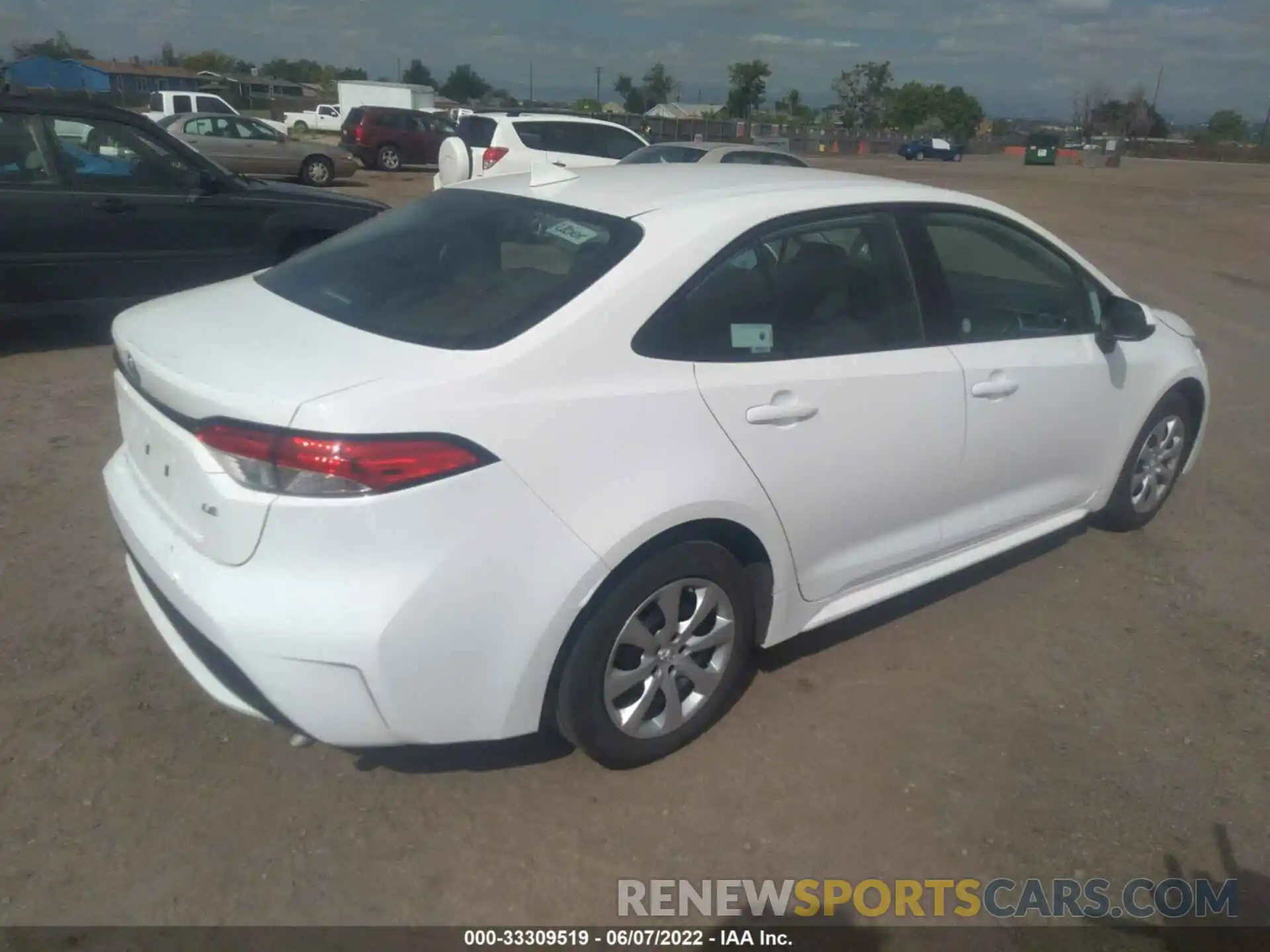 4 Photograph of a damaged car 5YFEPRAEXLP028298 TOYOTA COROLLA 2020