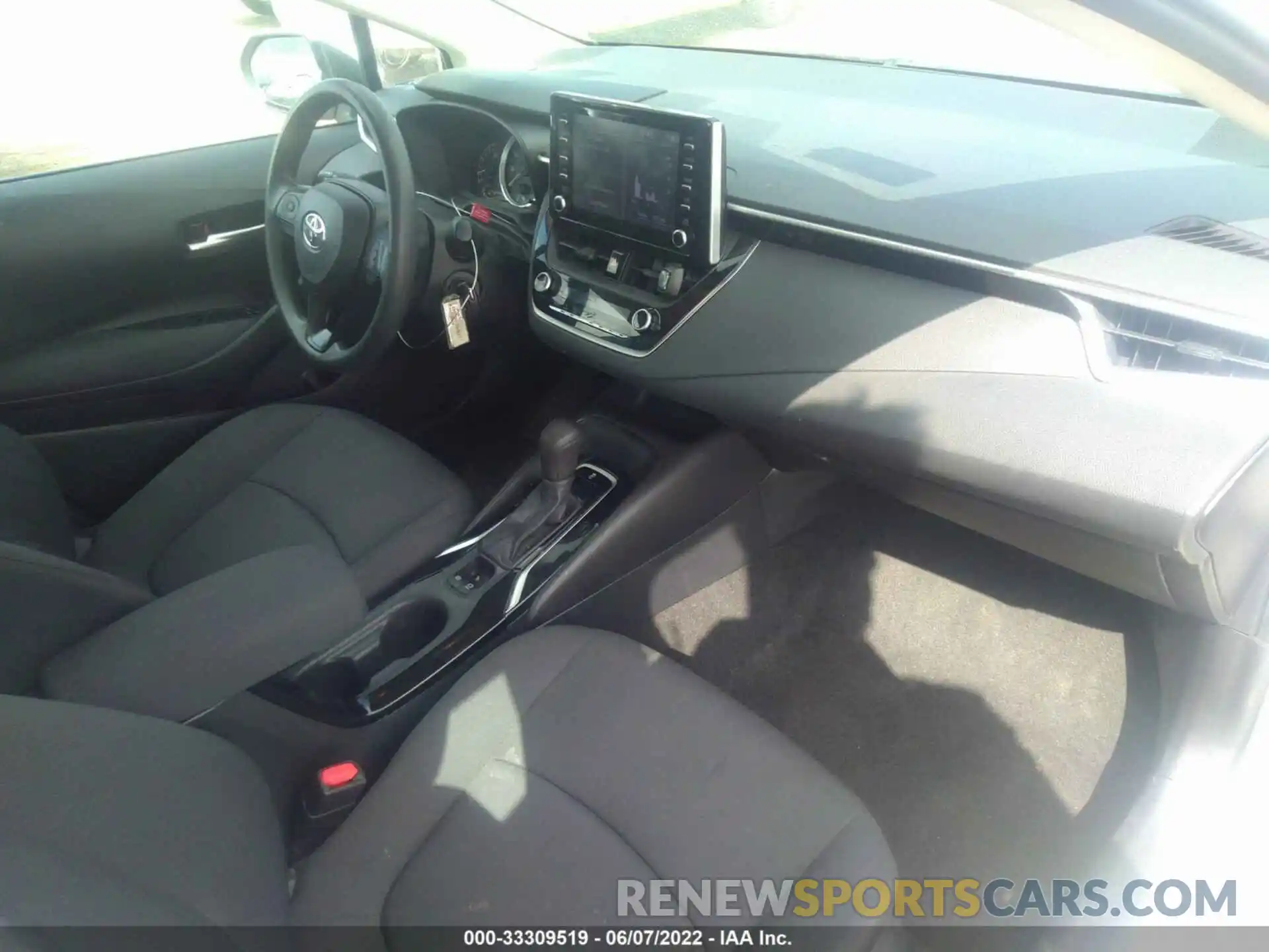 5 Photograph of a damaged car 5YFEPRAEXLP028298 TOYOTA COROLLA 2020