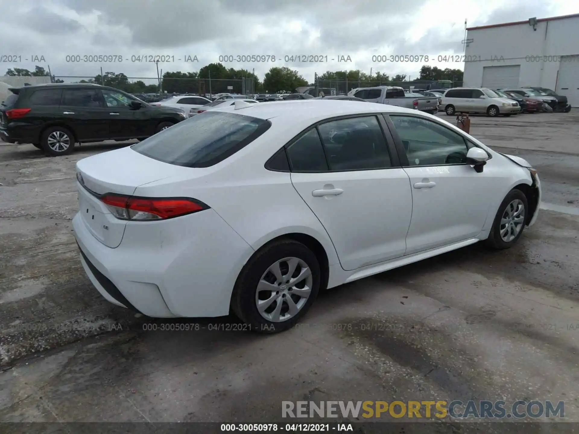 4 Photograph of a damaged car 5YFEPRAEXLP028415 TOYOTA COROLLA 2020