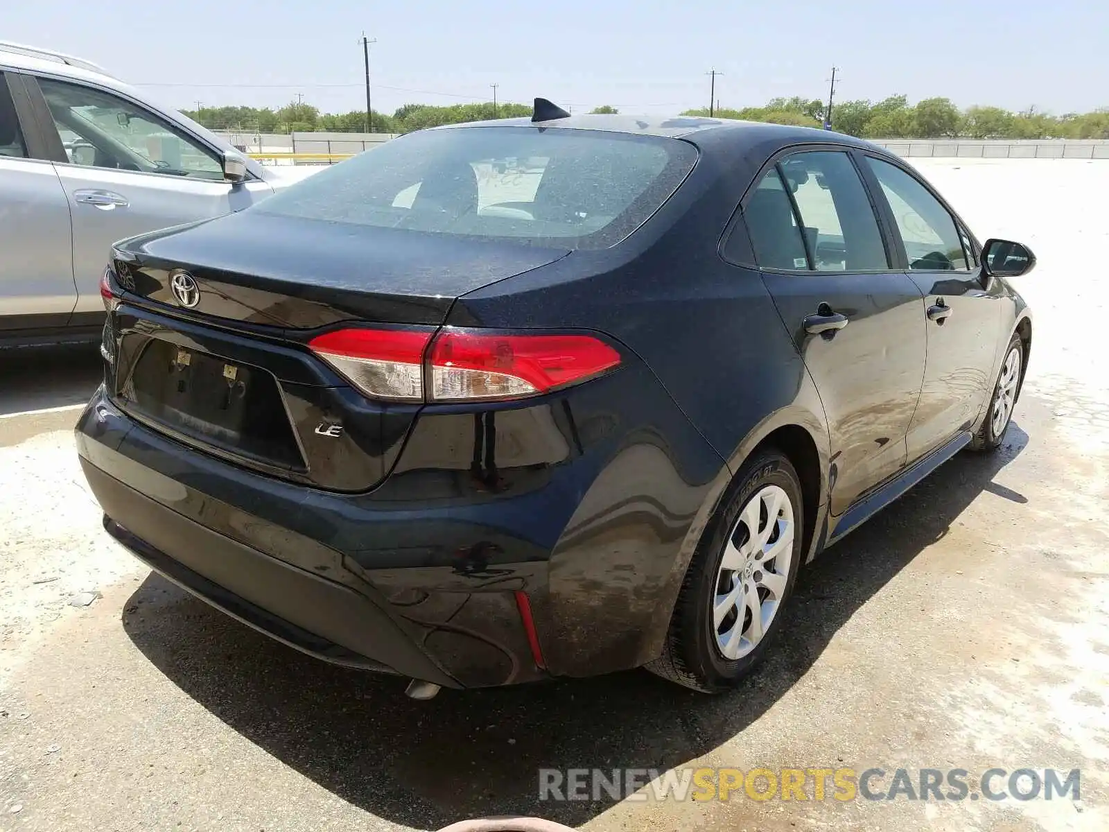 4 Photograph of a damaged car 5YFEPRAEXLP028866 TOYOTA COROLLA 2020