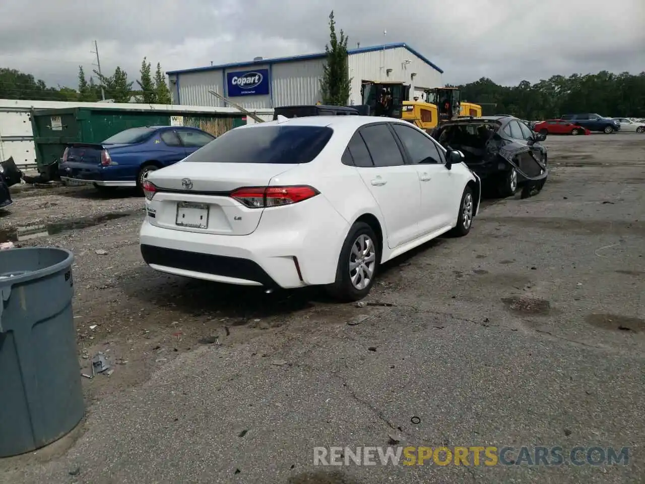 4 Photograph of a damaged car 5YFEPRAEXLP028933 TOYOTA COROLLA 2020