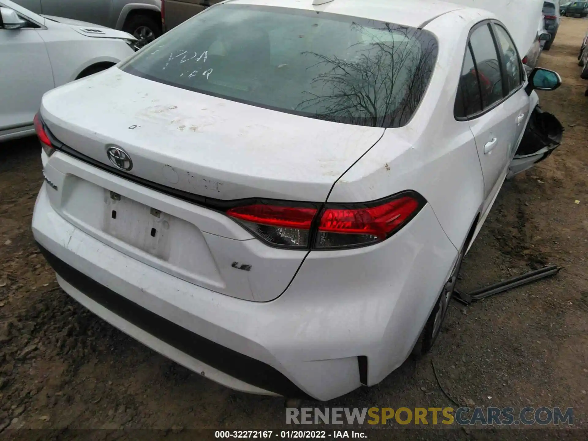 4 Photograph of a damaged car 5YFEPRAEXLP030018 TOYOTA COROLLA 2020