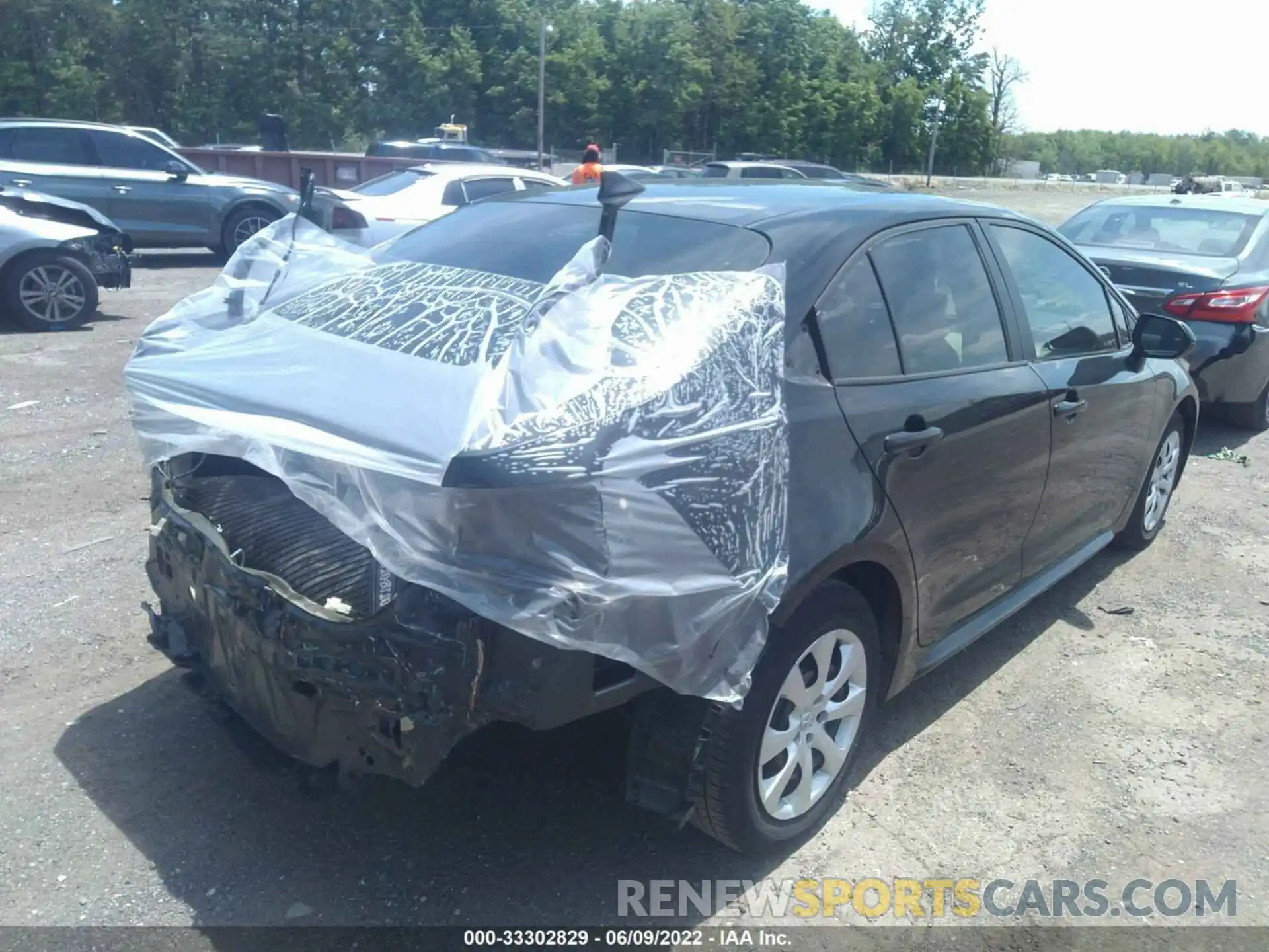 4 Photograph of a damaged car 5YFEPRAEXLP030441 TOYOTA COROLLA 2020