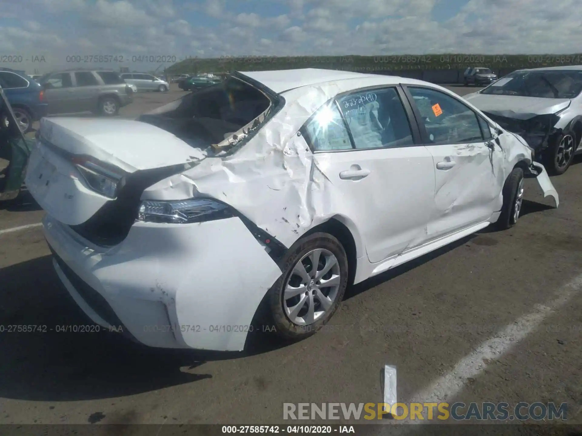 4 Photograph of a damaged car 5YFEPRAEXLP031539 TOYOTA COROLLA 2020