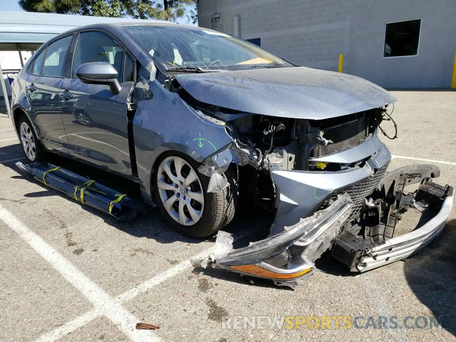 1 Photograph of a damaged car 5YFEPRAEXLP032058 TOYOTA COROLLA 2020