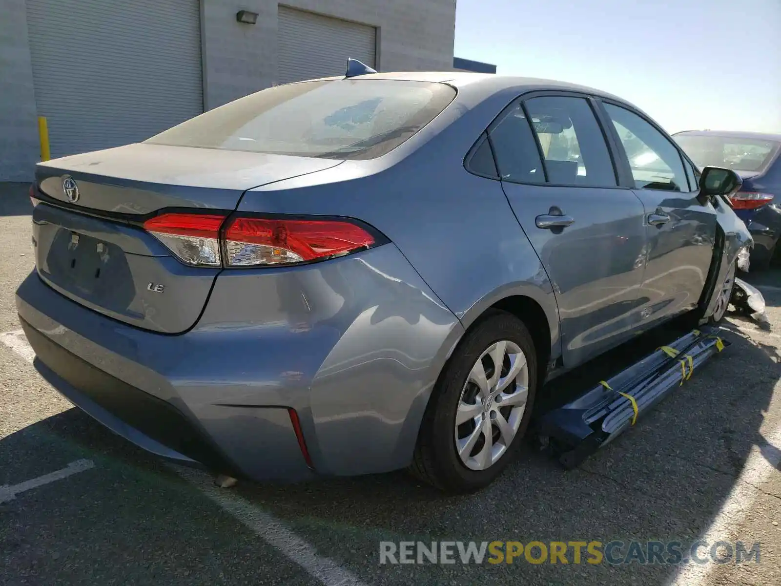 4 Photograph of a damaged car 5YFEPRAEXLP032058 TOYOTA COROLLA 2020