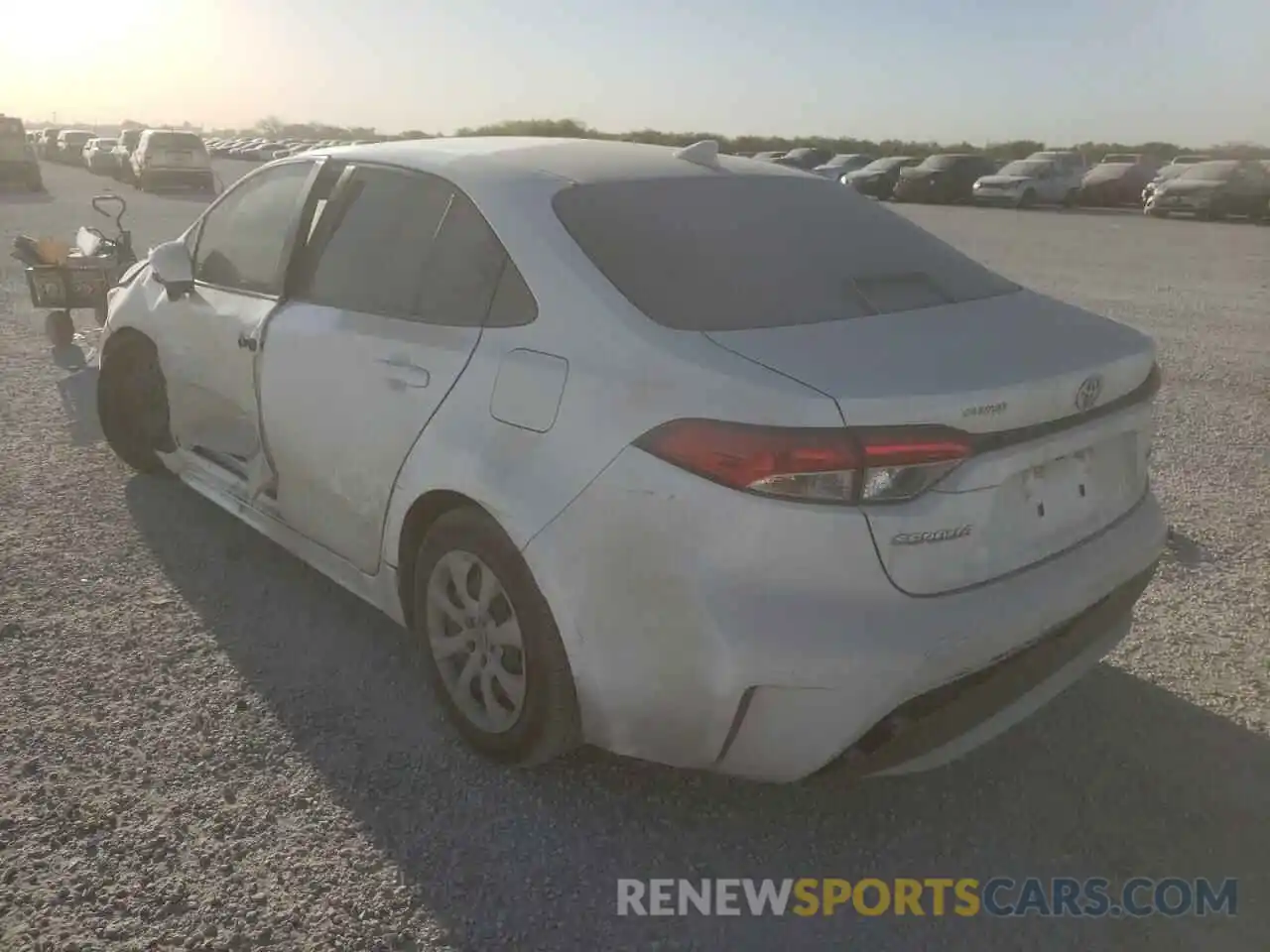 3 Photograph of a damaged car 5YFEPRAEXLP034196 TOYOTA COROLLA 2020