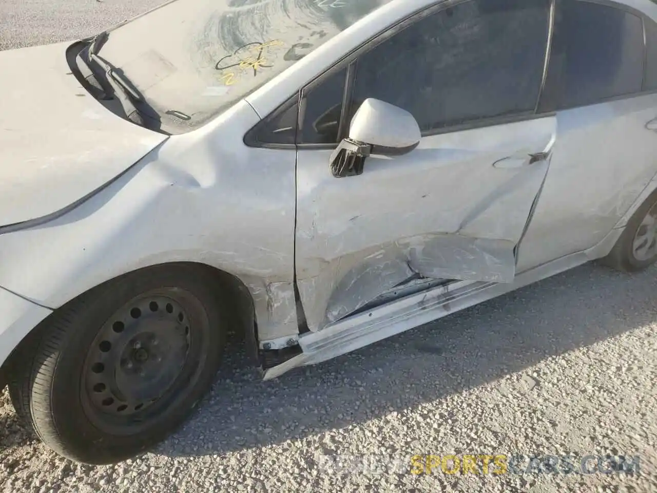 9 Photograph of a damaged car 5YFEPRAEXLP034196 TOYOTA COROLLA 2020