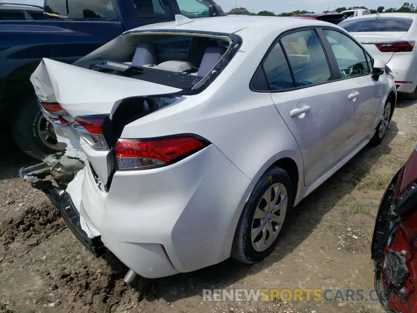 4 Photograph of a damaged car 5YFEPRAEXLP039706 TOYOTA COROLLA 2020