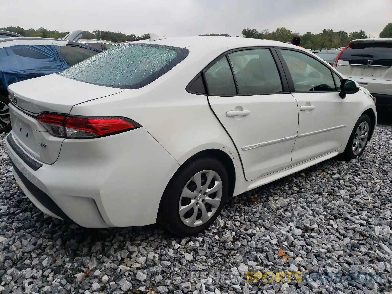 4 Photograph of a damaged car 5YFEPRAEXLP041326 TOYOTA COROLLA 2020