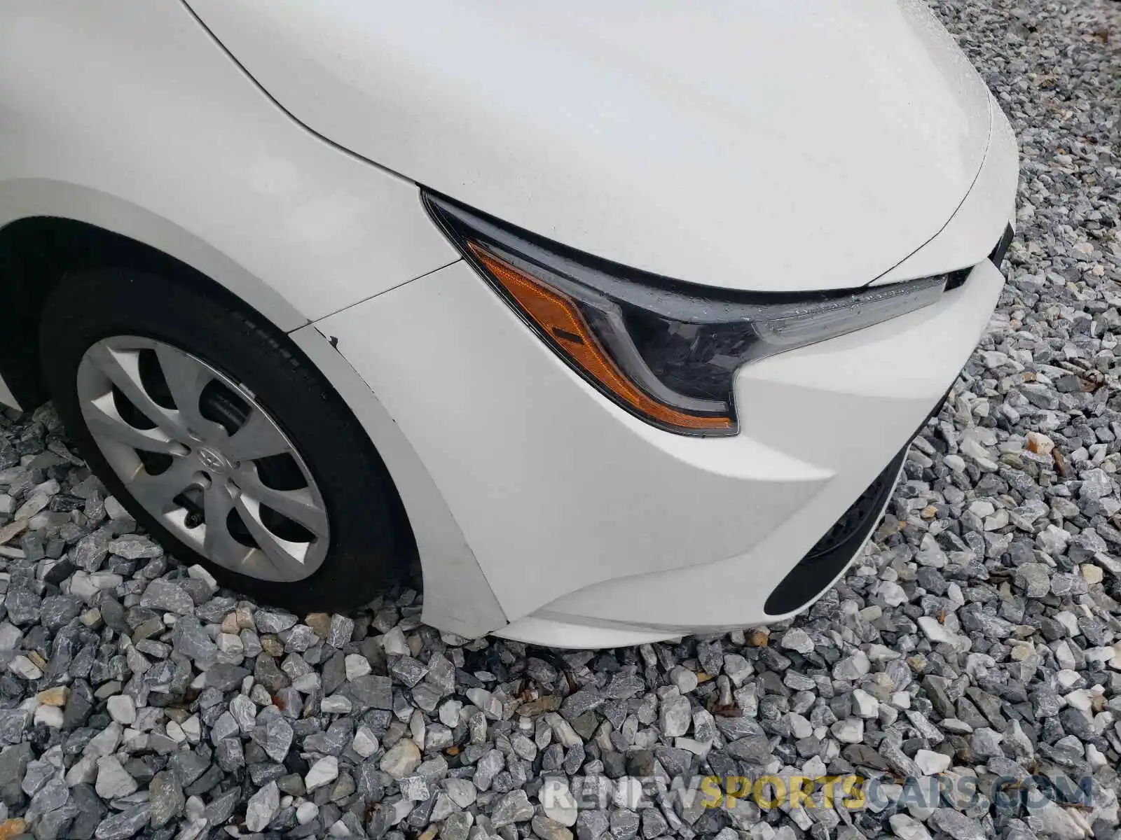 9 Photograph of a damaged car 5YFEPRAEXLP041326 TOYOTA COROLLA 2020