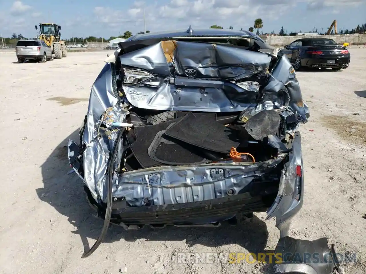 9 Photograph of a damaged car 5YFEPRAEXLP041889 TOYOTA COROLLA 2020