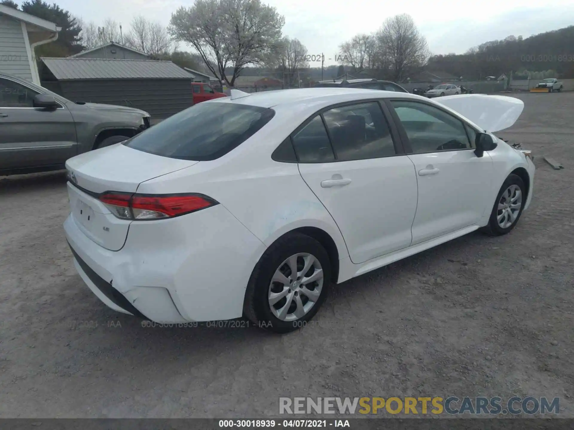 4 Photograph of a damaged car 5YFEPRAEXLP045151 TOYOTA COROLLA 2020