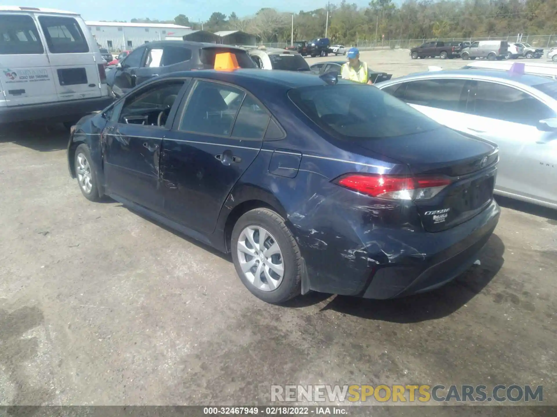 3 Photograph of a damaged car 5YFEPRAEXLP047093 TOYOTA COROLLA 2020