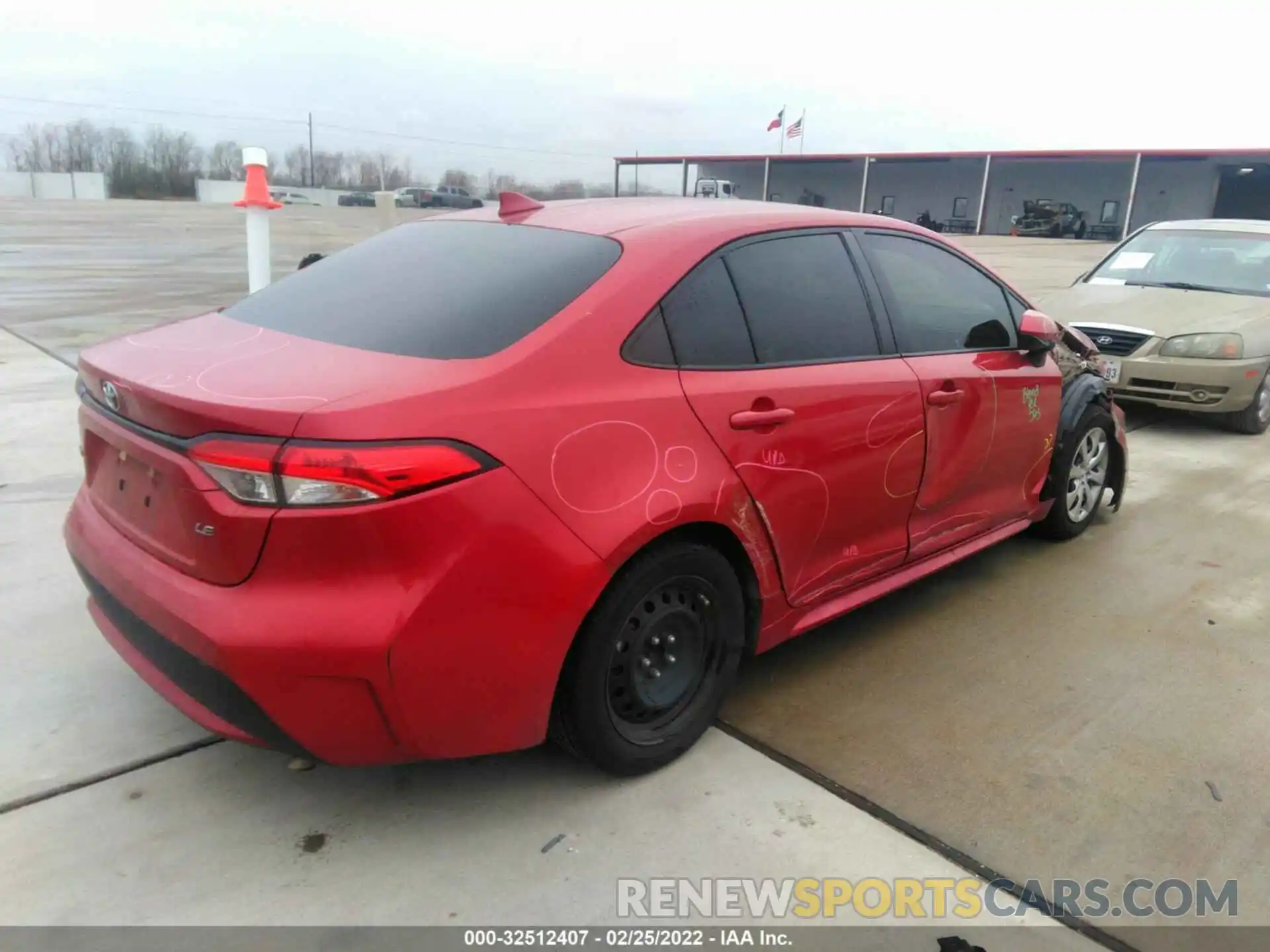 4 Photograph of a damaged car 5YFEPRAEXLP060362 TOYOTA COROLLA 2020