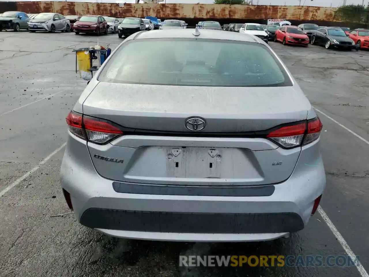 6 Photograph of a damaged car 5YFEPRAEXLP064203 TOYOTA COROLLA 2020