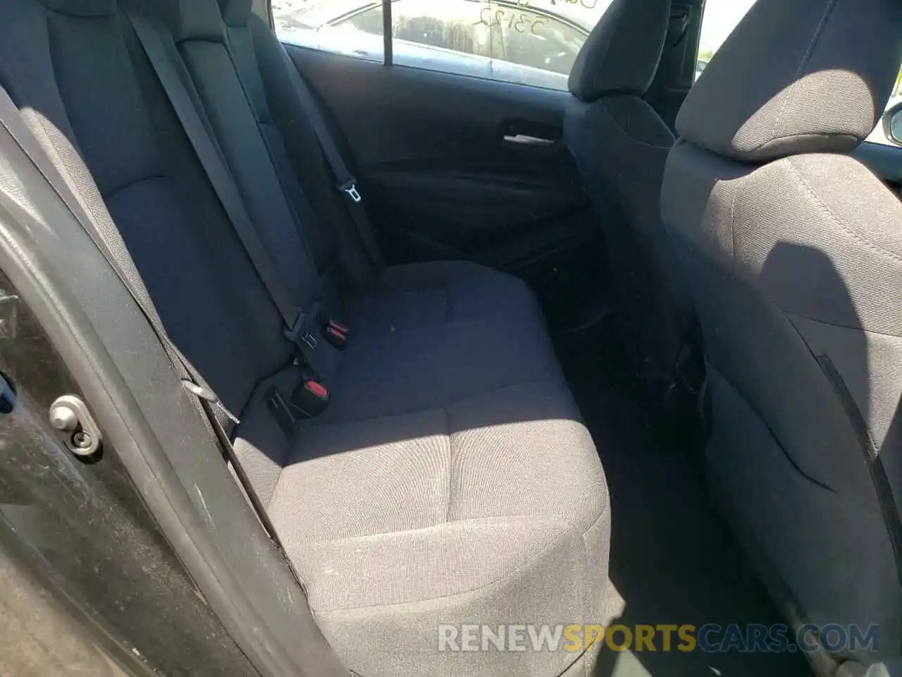 6 Photograph of a damaged car 5YFEPRAEXLP067151 TOYOTA COROLLA 2020