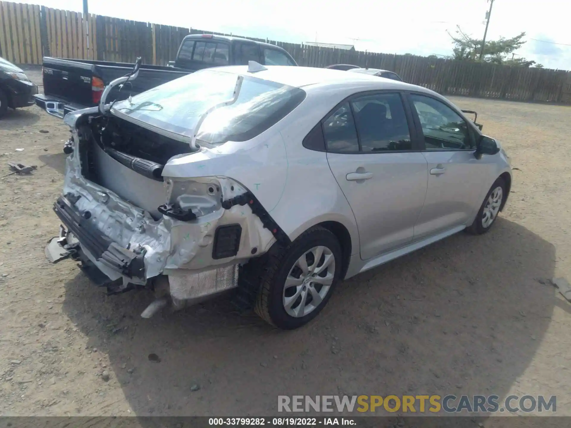 4 Photograph of a damaged car 5YFEPRAEXLP067330 TOYOTA COROLLA 2020