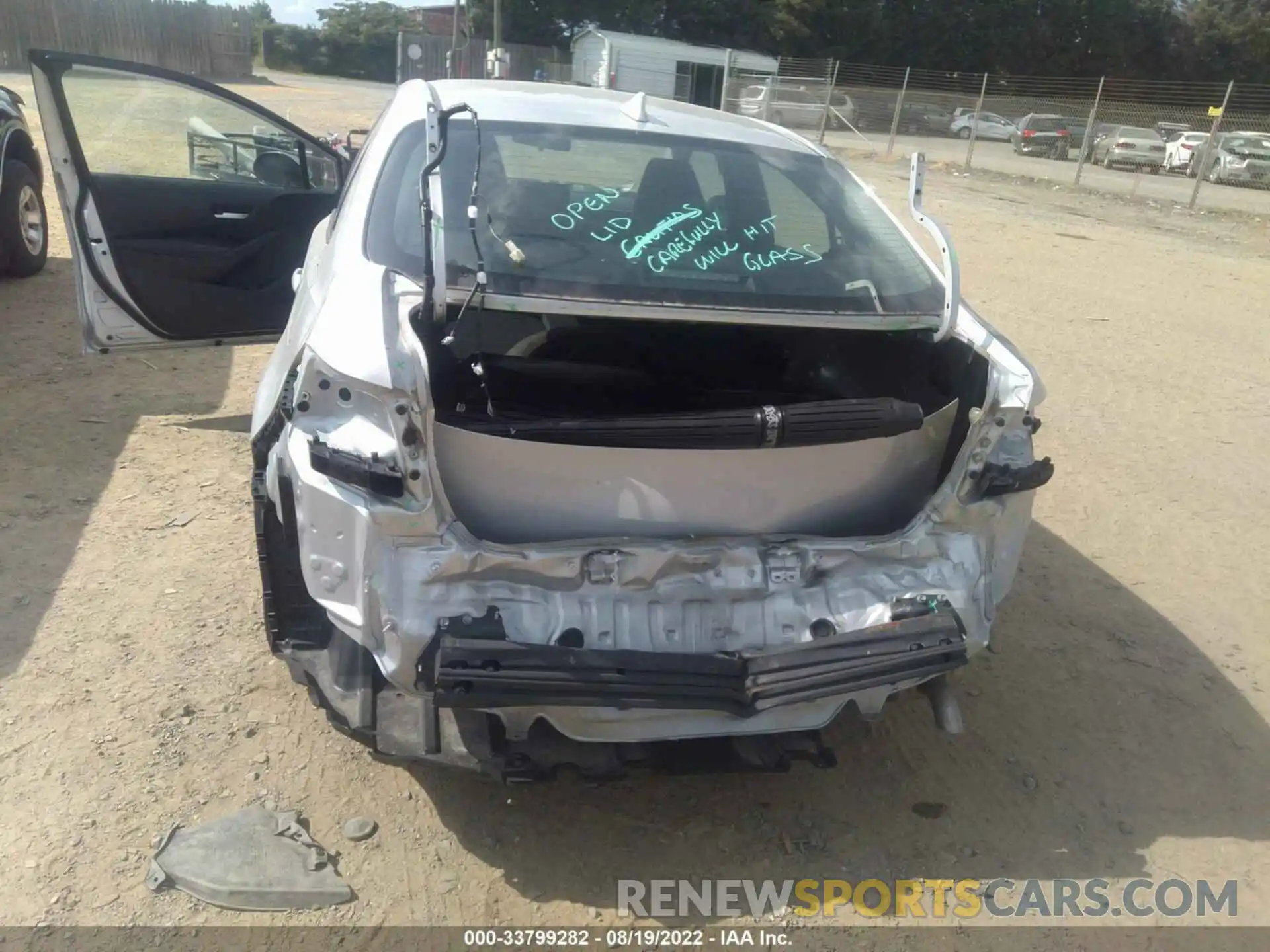 6 Photograph of a damaged car 5YFEPRAEXLP067330 TOYOTA COROLLA 2020