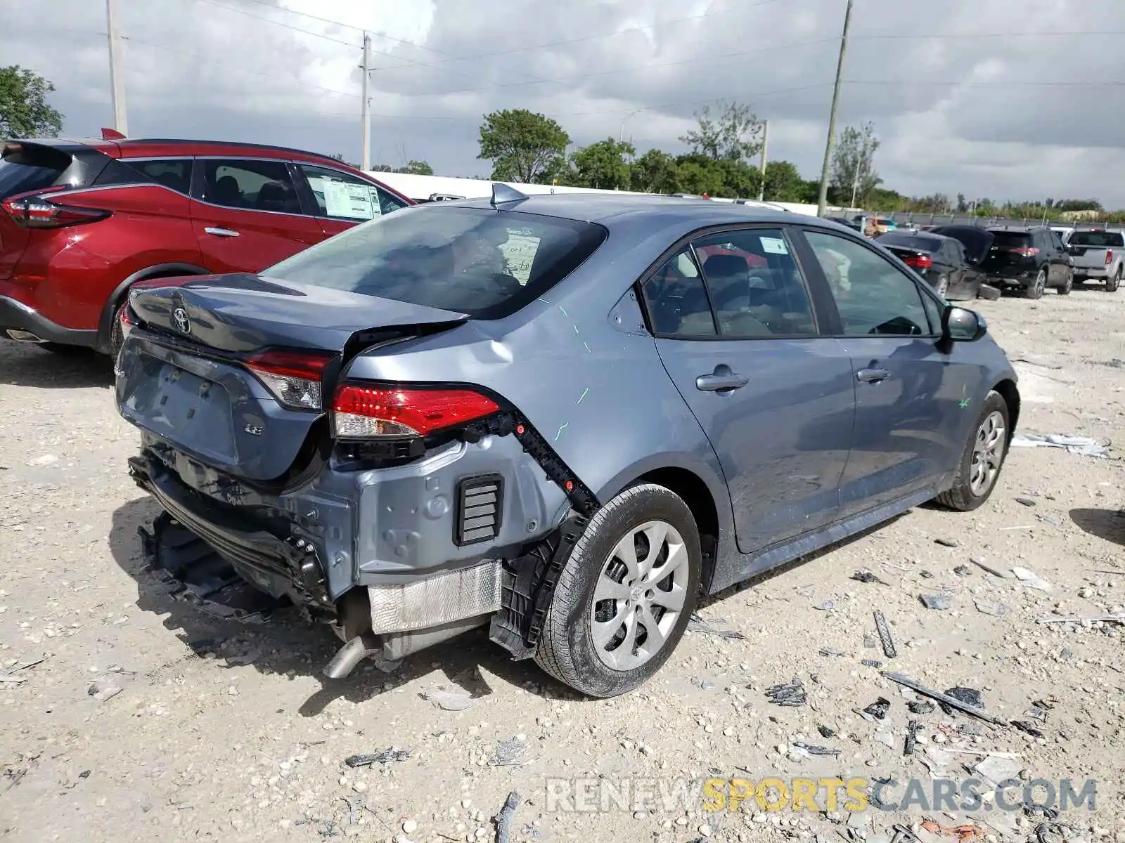 4 Photograph of a damaged car 5YFEPRAEXLP071460 TOYOTA COROLLA 2020