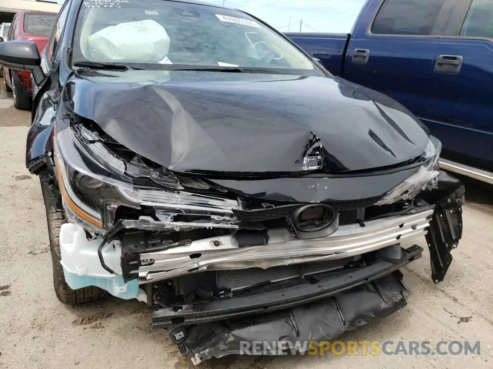 9 Photograph of a damaged car 5YFEPRAEXLP071717 TOYOTA COROLLA 2020