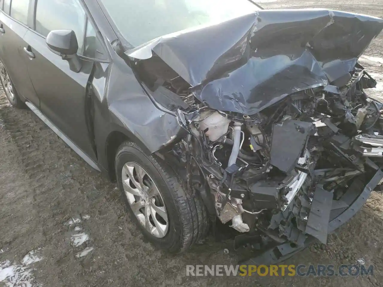 9 Photograph of a damaged car 5YFEPRAEXLP072561 TOYOTA COROLLA 2020