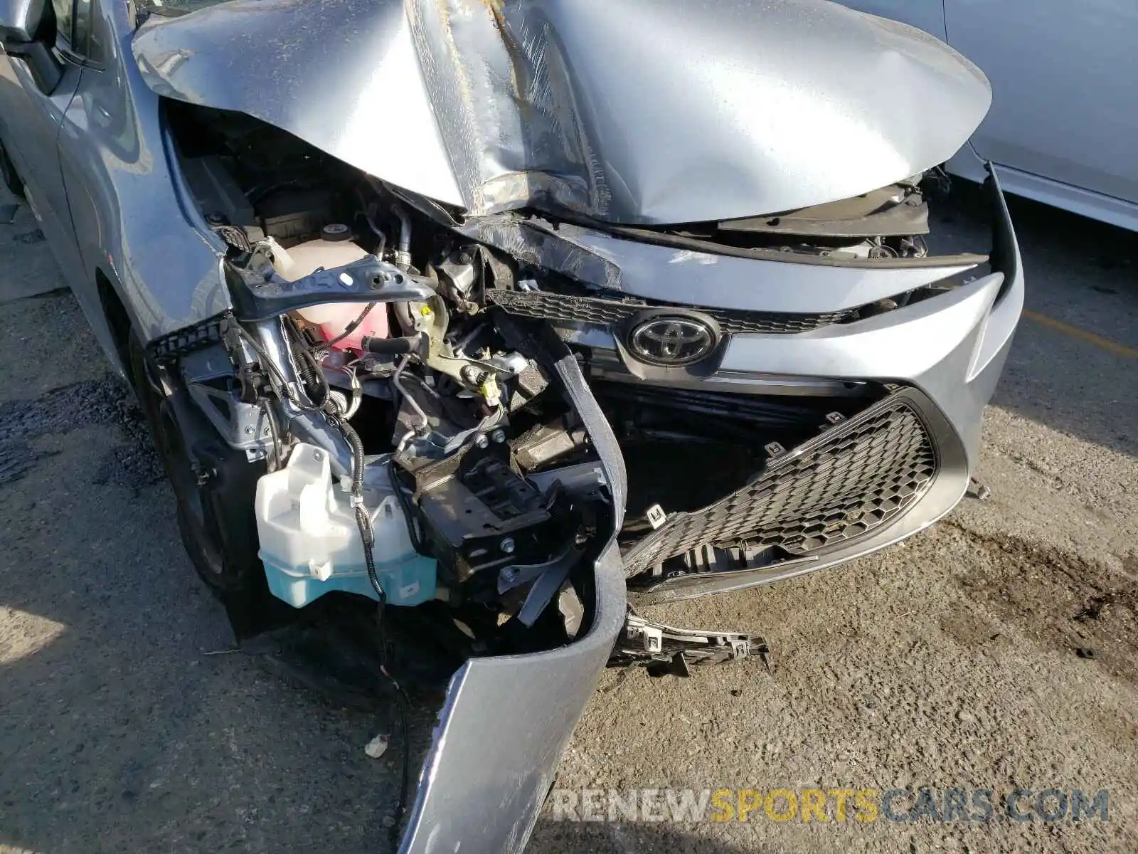 9 Photograph of a damaged car 5YFEPRAEXLP076223 TOYOTA COROLLA 2020