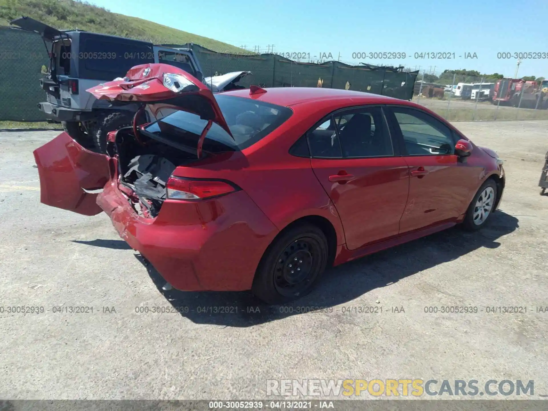 4 Photograph of a damaged car 5YFEPRAEXLP076349 TOYOTA COROLLA 2020