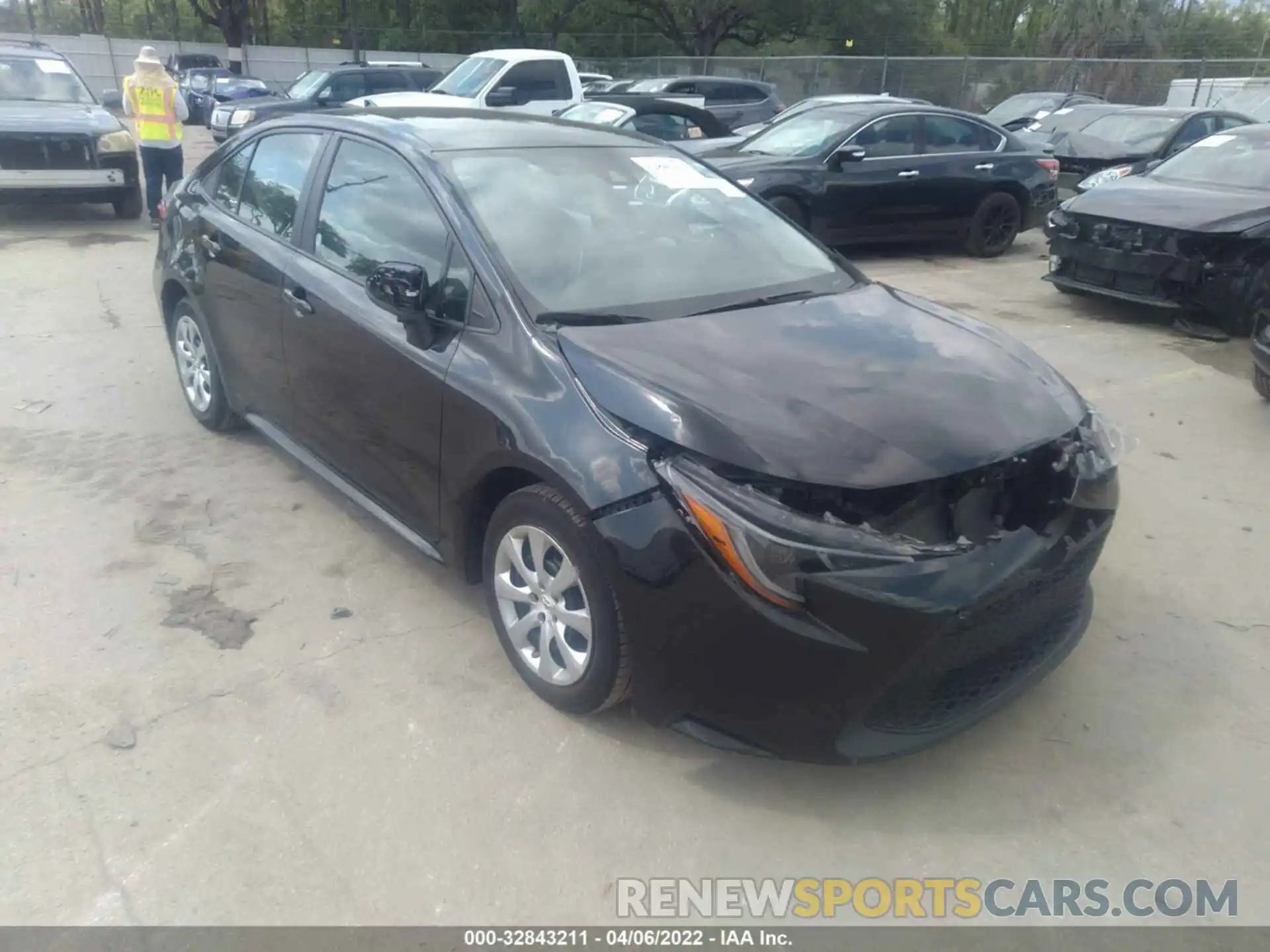 1 Photograph of a damaged car 5YFEPRAEXLP077128 TOYOTA COROLLA 2020