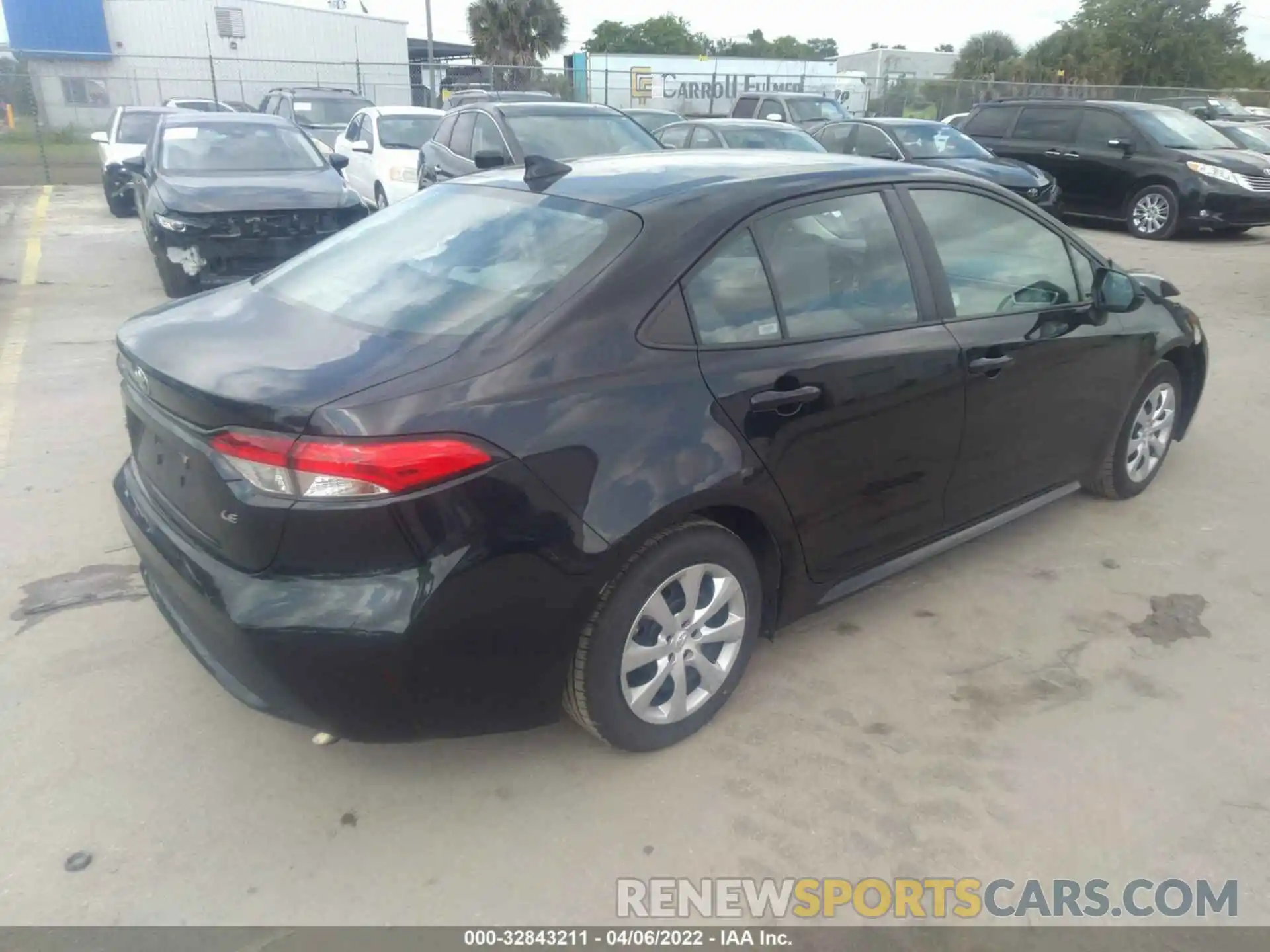 4 Photograph of a damaged car 5YFEPRAEXLP077128 TOYOTA COROLLA 2020