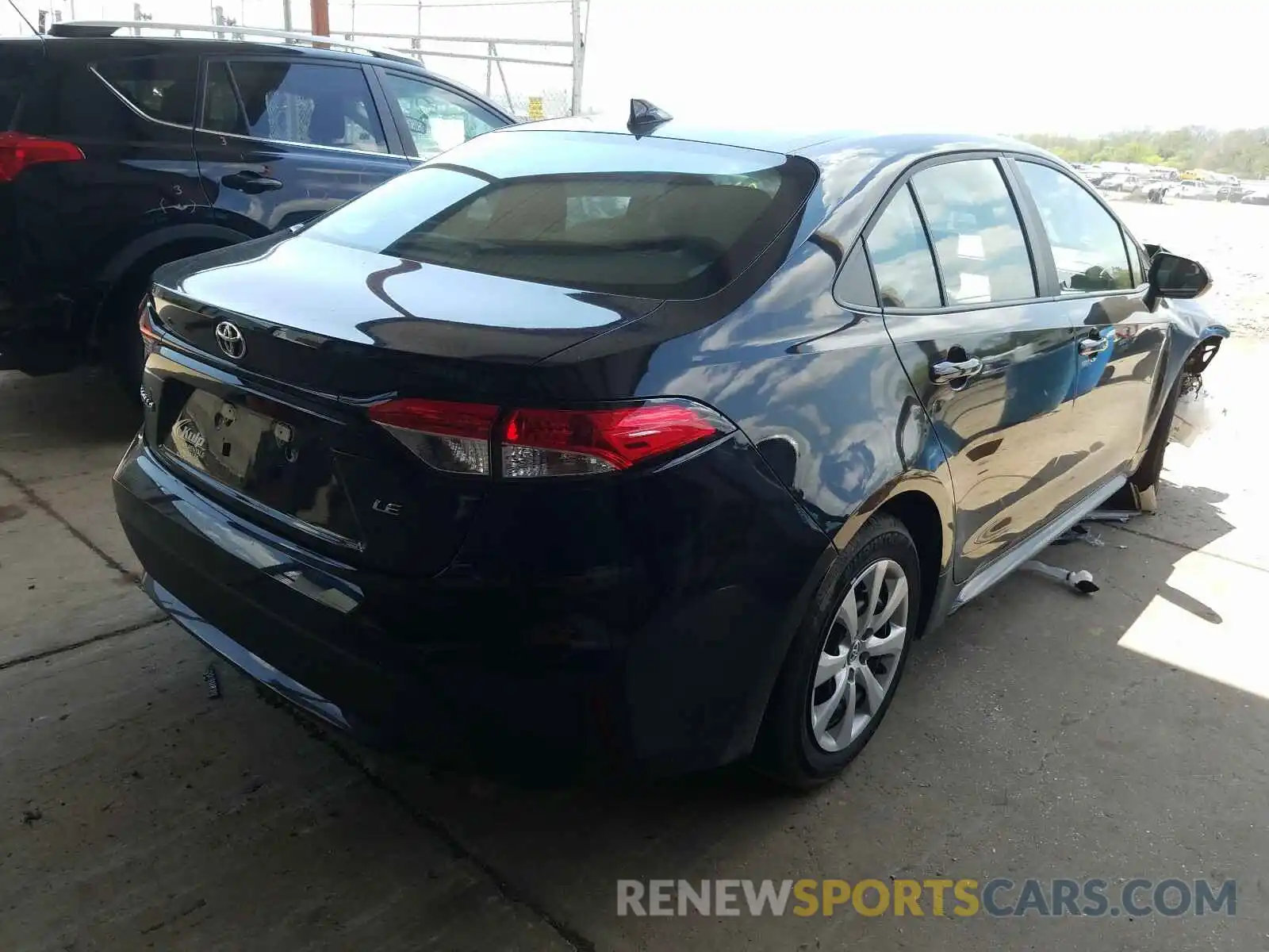 4 Photograph of a damaged car 5YFEPRAEXLP077842 TOYOTA COROLLA 2020