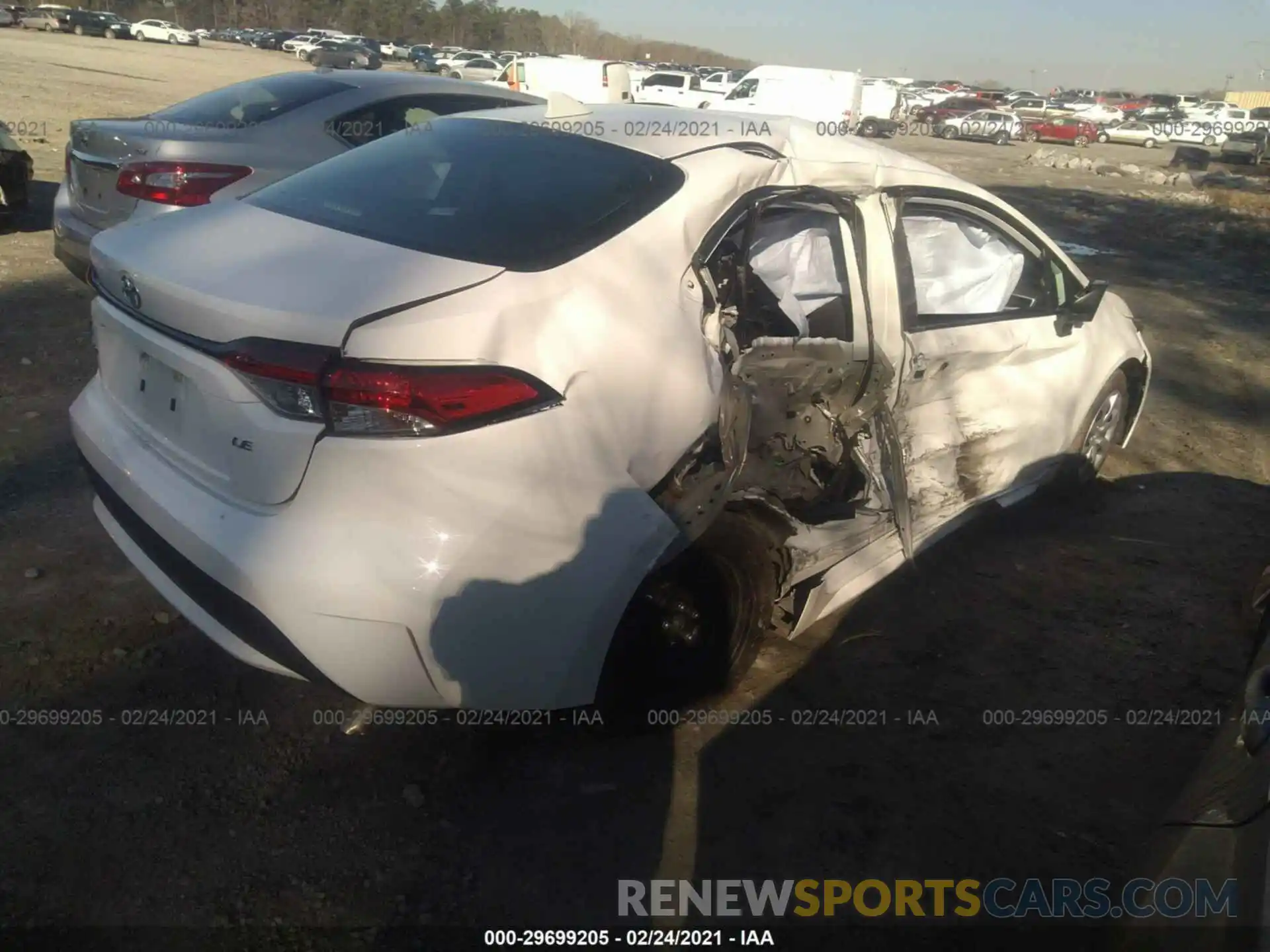 4 Photograph of a damaged car 5YFEPRAEXLP078070 TOYOTA COROLLA 2020