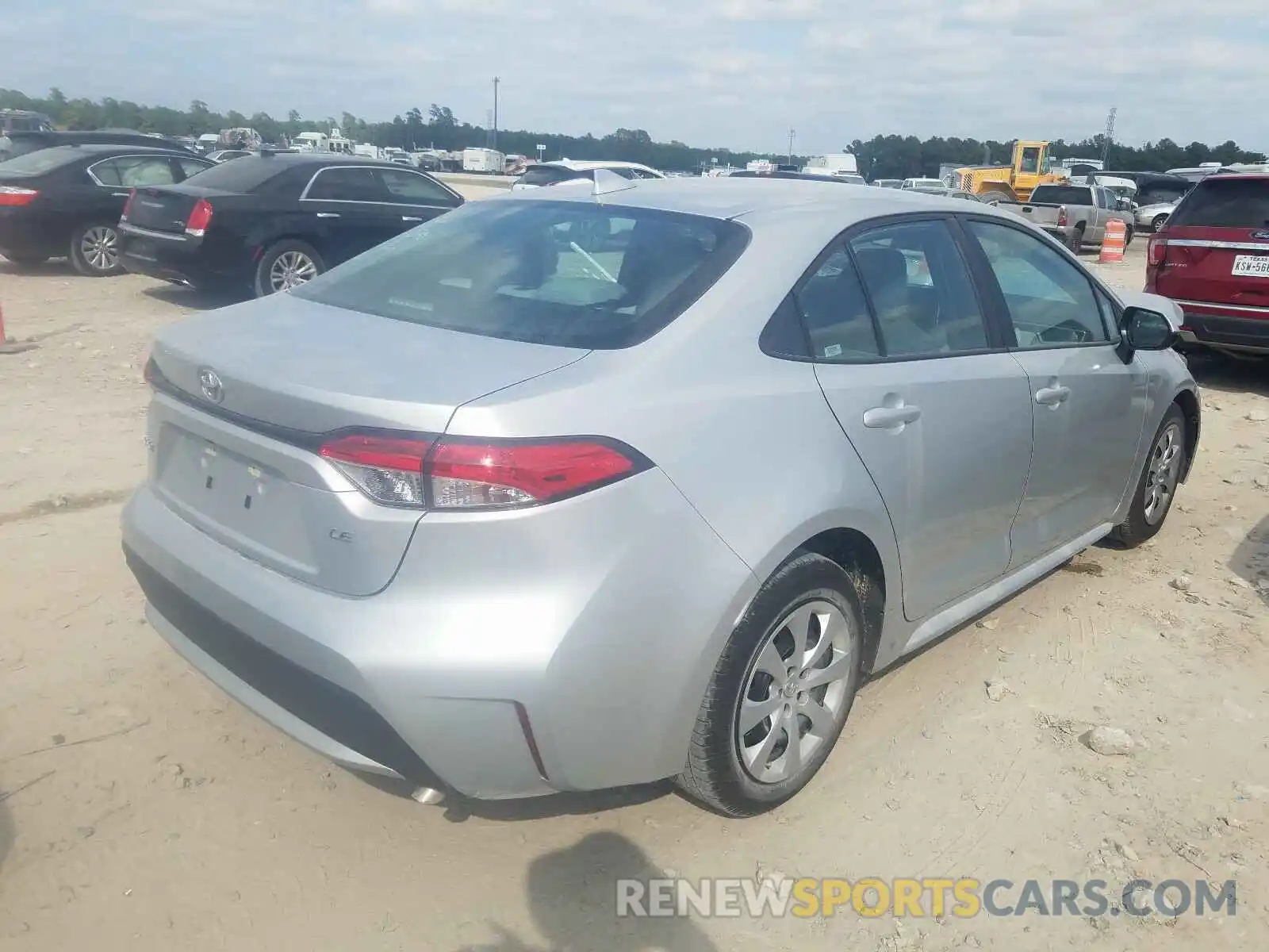 4 Photograph of a damaged car 5YFEPRAEXLP080031 TOYOTA COROLLA 2020